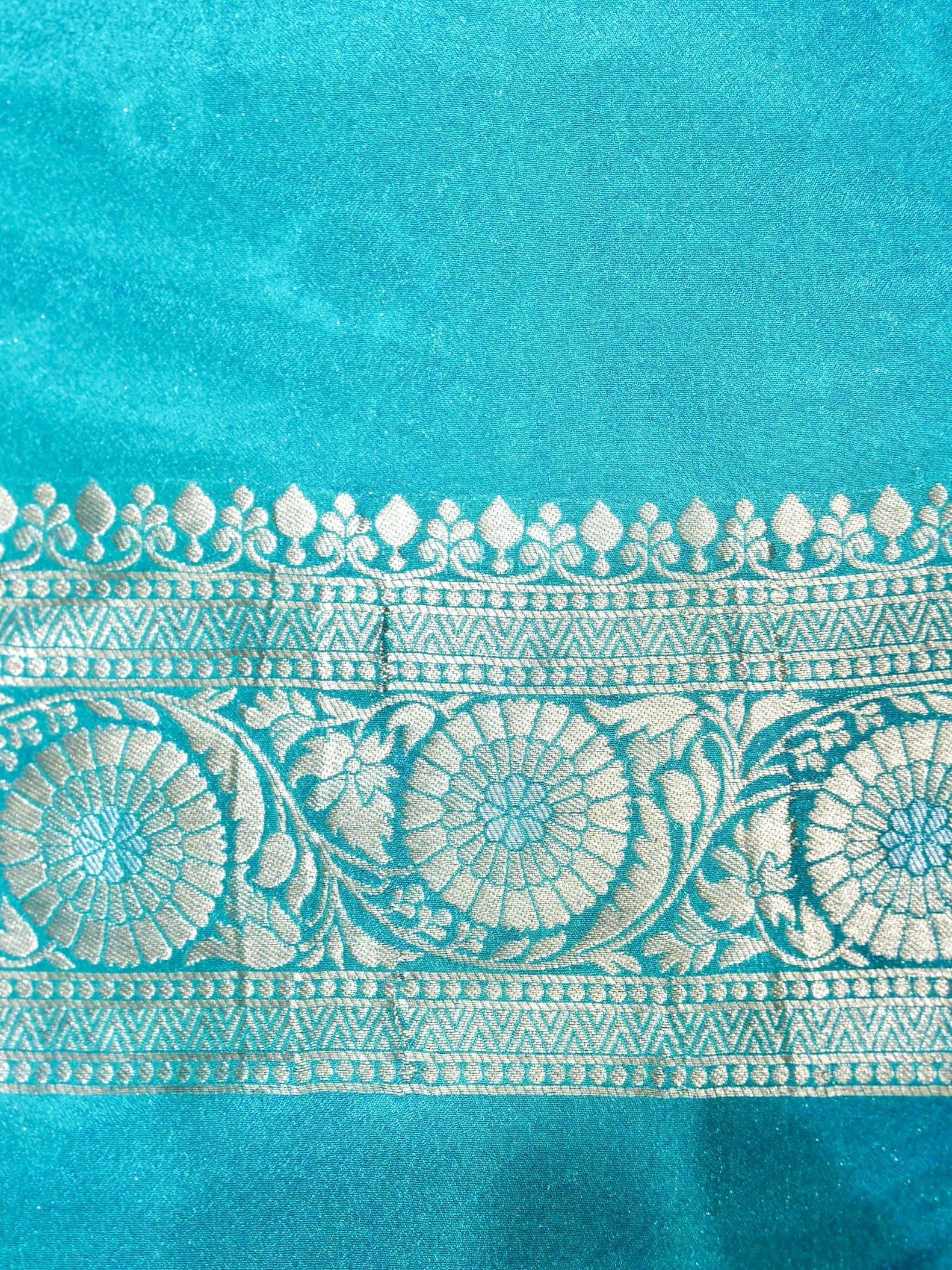 Mulberry Purple Crepe Georgette Silk Saree with Turquoise Blue Border