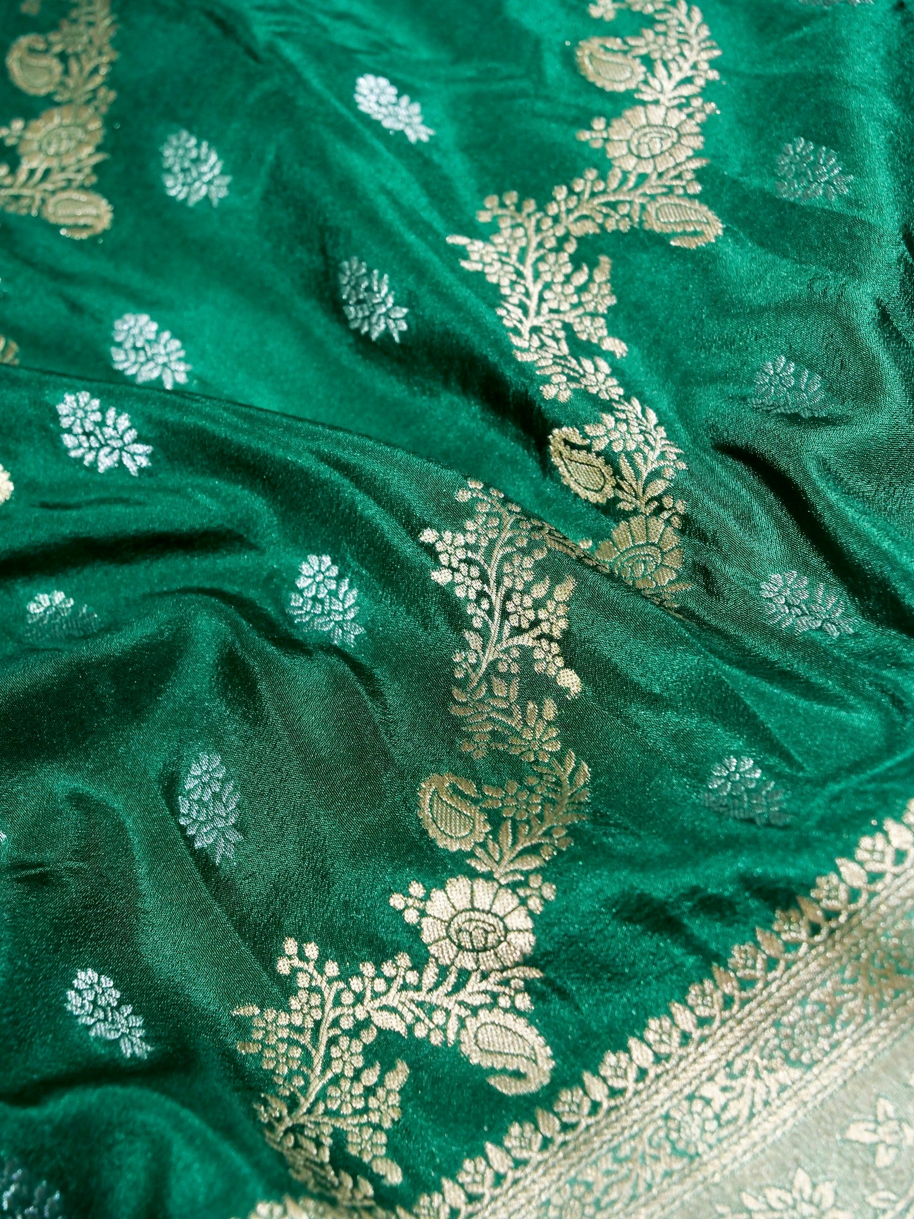 Emerald Green Crepe Georgette Silk Saree with Sea Green Border