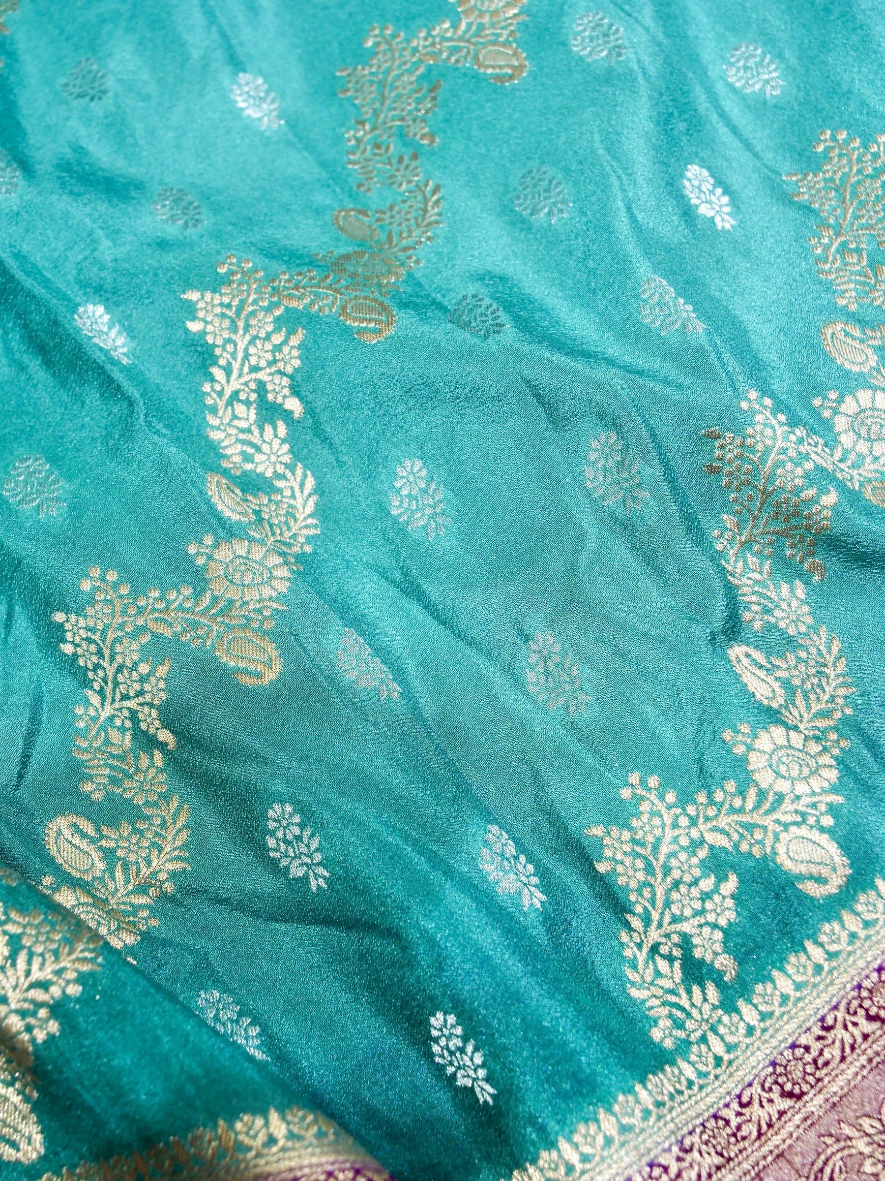 Robin Egg Blue Crepe Georgette Silk Saree with Magenta Purple Border