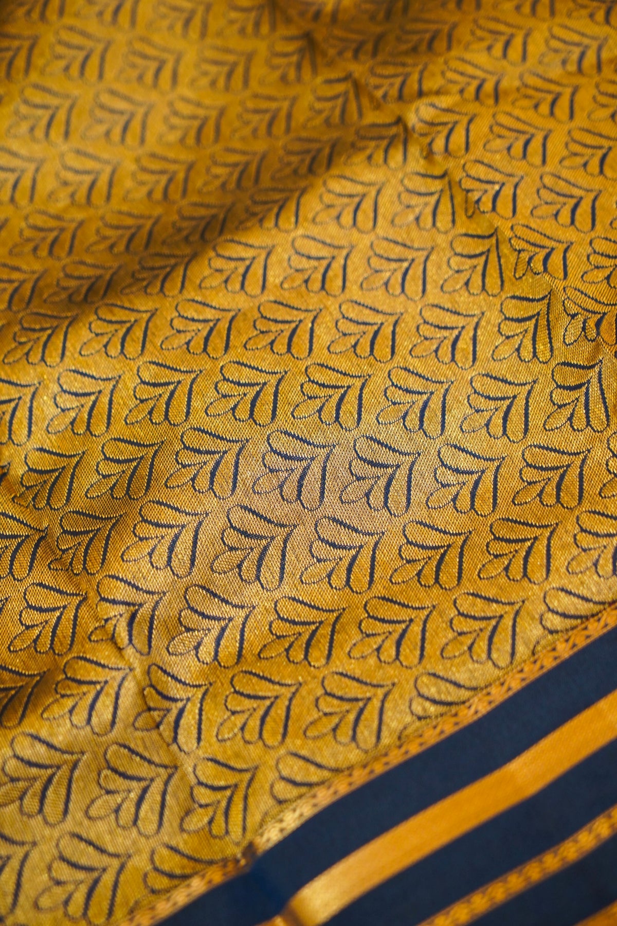 Maithili - Magenta Pure Kanjipuram Silk Saree with Navy Blue Border