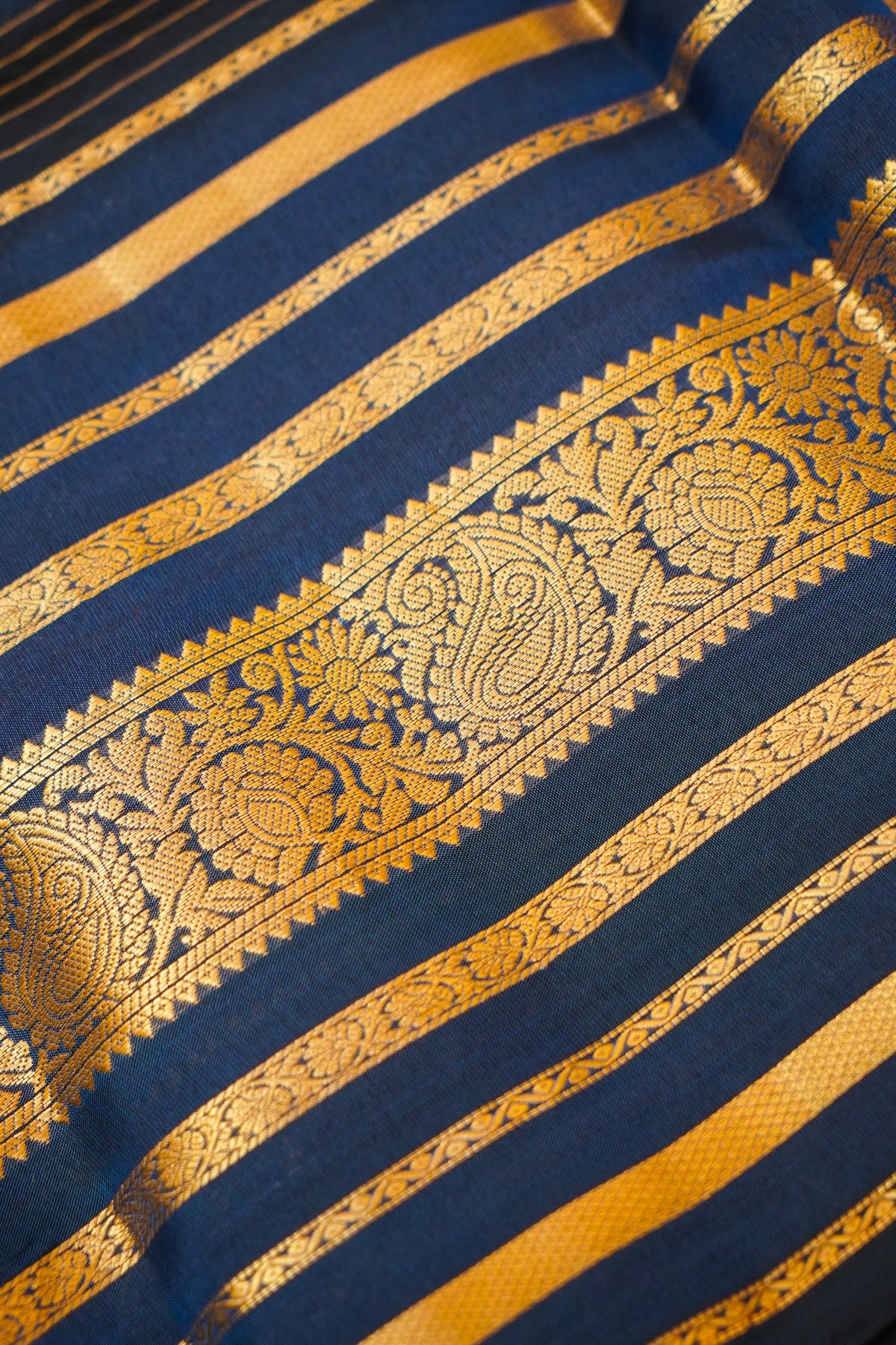 Maithili - Magenta Pure Kanjipuram Silk Saree with Navy Blue Border