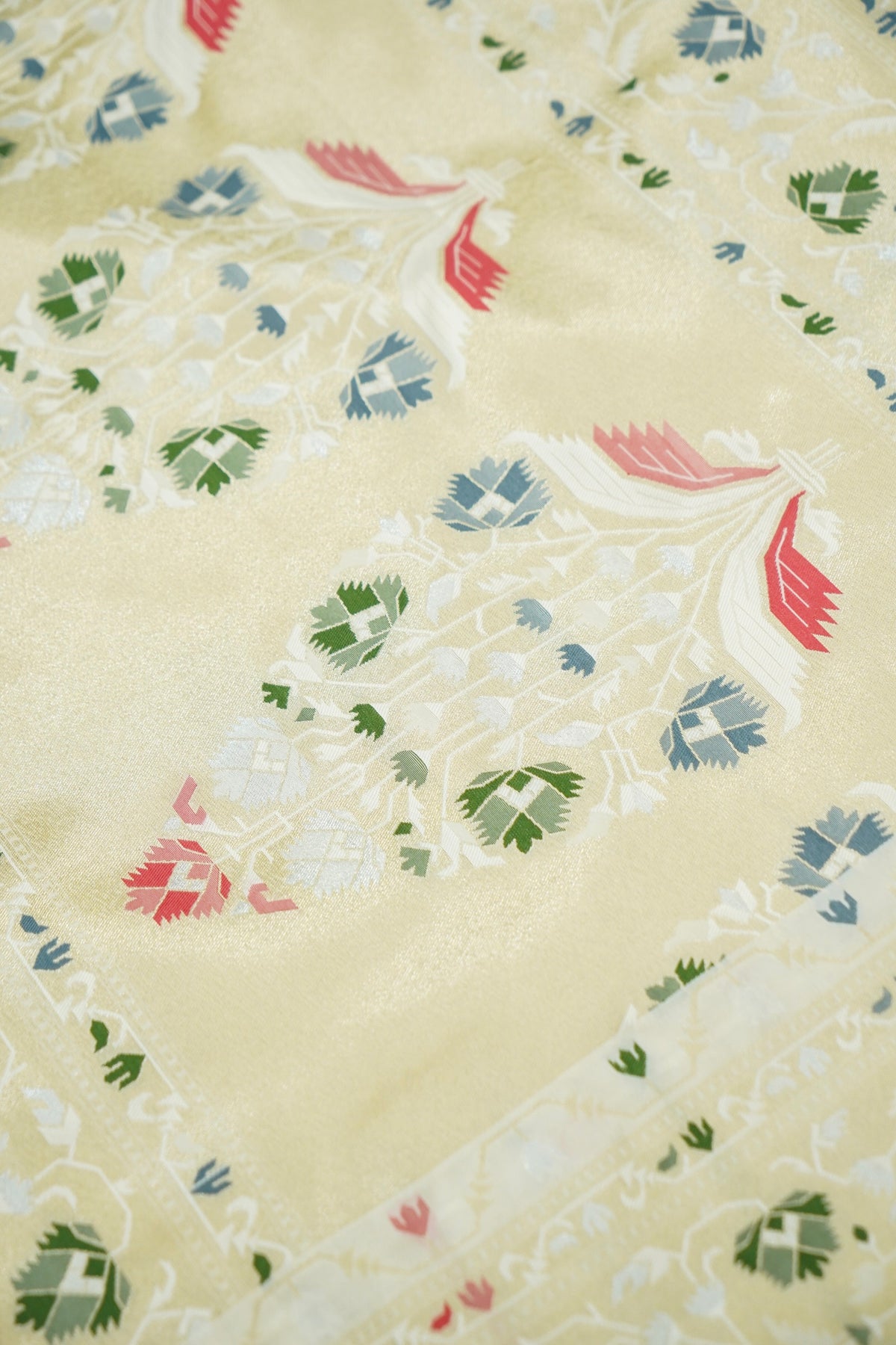 Peshavi - Ivory Paithani Silk Saree with Stitched Blouse