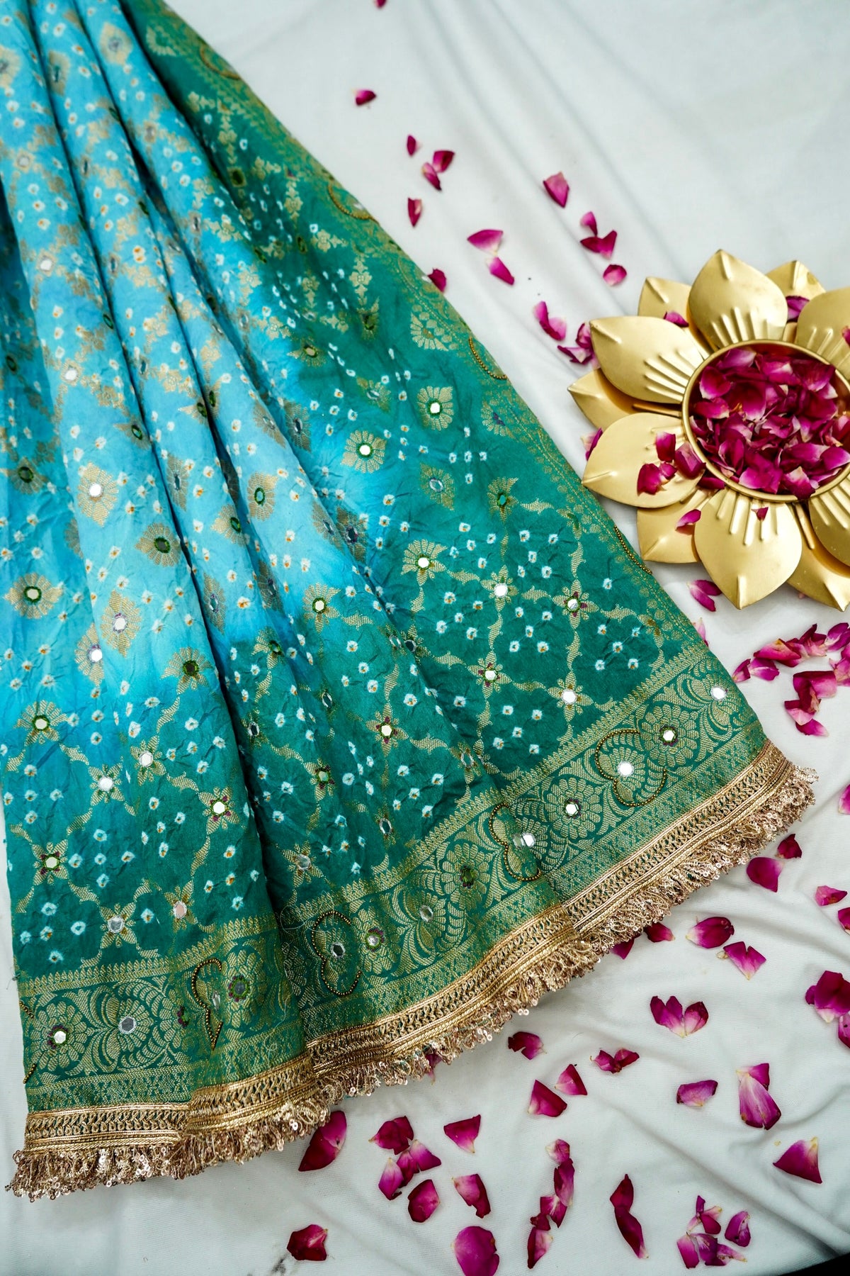 Dual-Tone Paisley Motif Sky Blue and Teal Green Bandhani Dupion Silk Saree