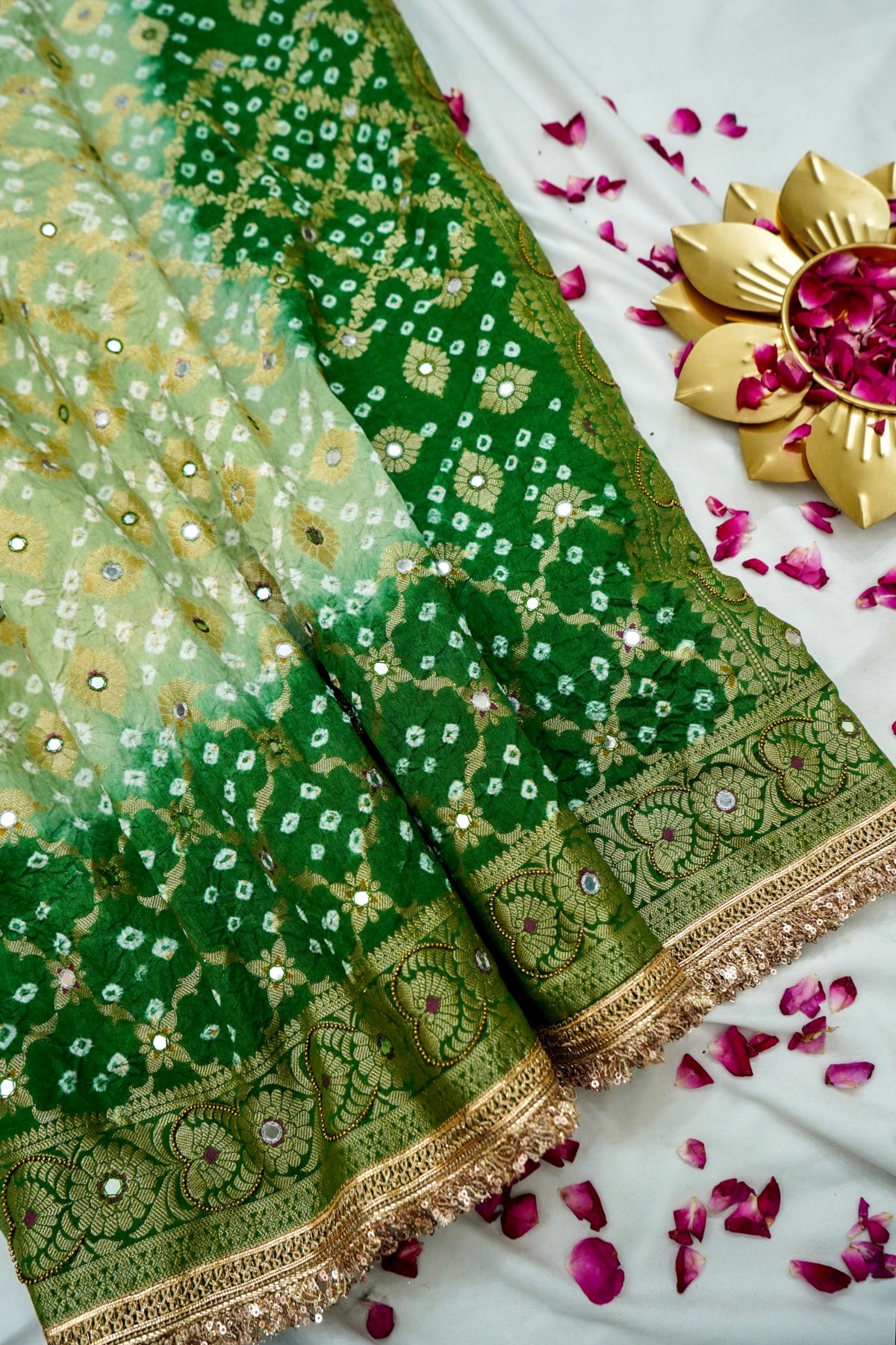 Dual-Tone Paisley Motif Mint and Emerald Green Bandhani Dupion Silk Saree