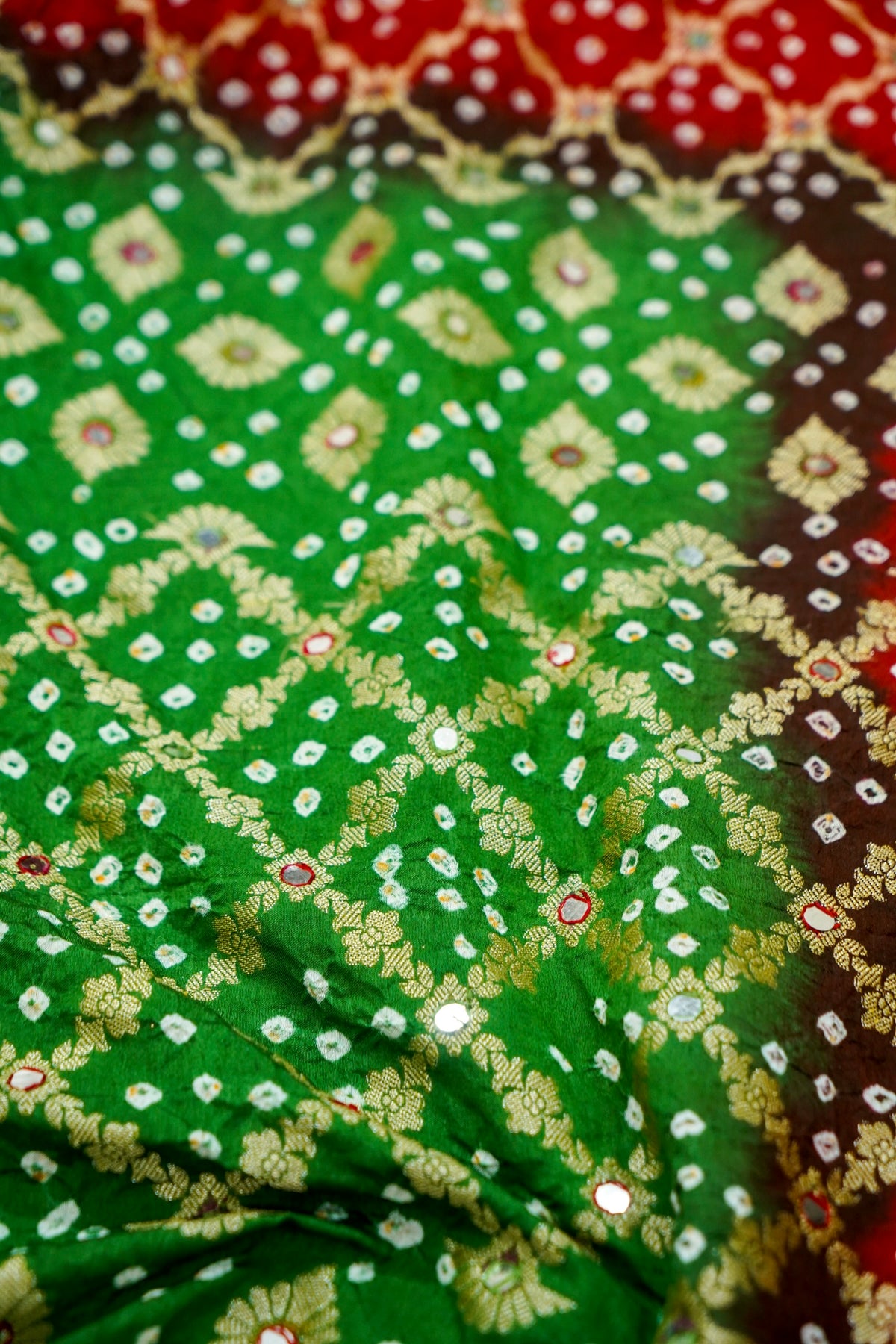 Dual-Tone Paisley Motif Emerald Green and Red Bandhani Dupion Silk Saree