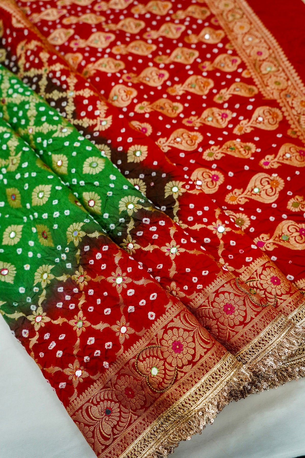 Dual-Tone Paisley Motif Emerald Green and Red Bandhani Dupion Silk Saree