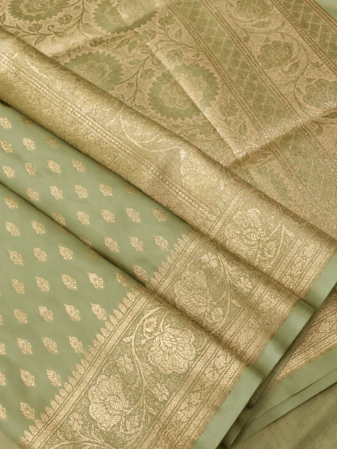Rich Pastel Green Banarasi Silk Saree with Gold Zari Weaving