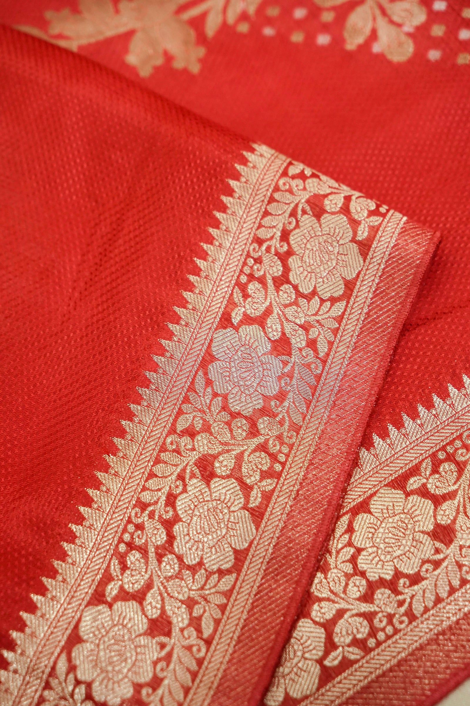 Dual Tone Orchid Purple & Red Pure Crepe Silk Saree