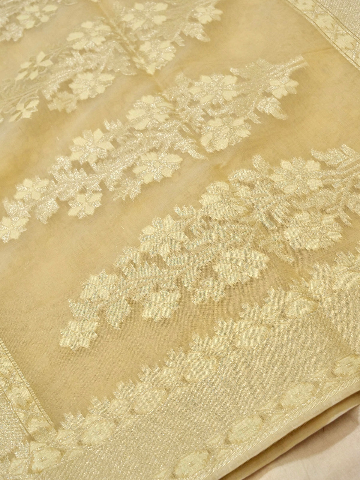 Golden Beige Jamdhani-Style Saree with Intricate Floral Motifs
