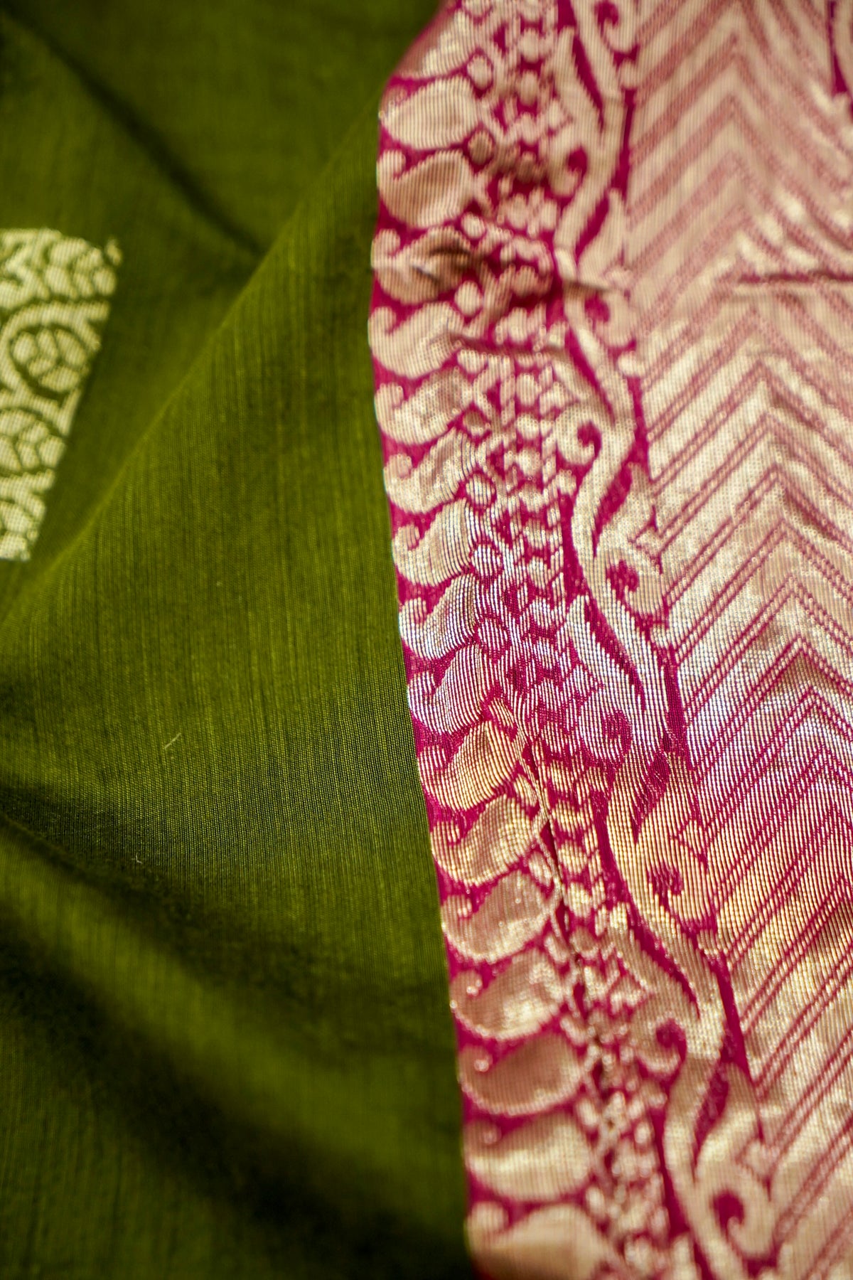 Suvarna - Dark Olive Green Maheshwari Silk Saree with Antique Gold Border