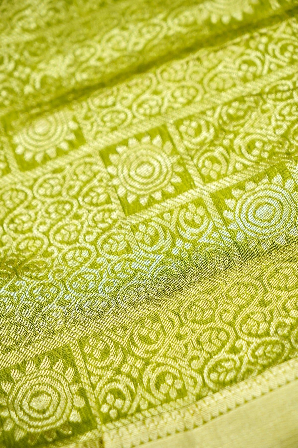 Suvarna - Bottle Green Maheshwari Silk Saree with Antique Gold Border