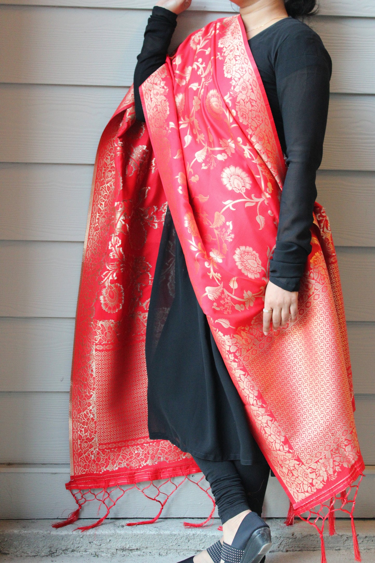 Banarasi Silk Dupatta in Bright Red and gold weaving