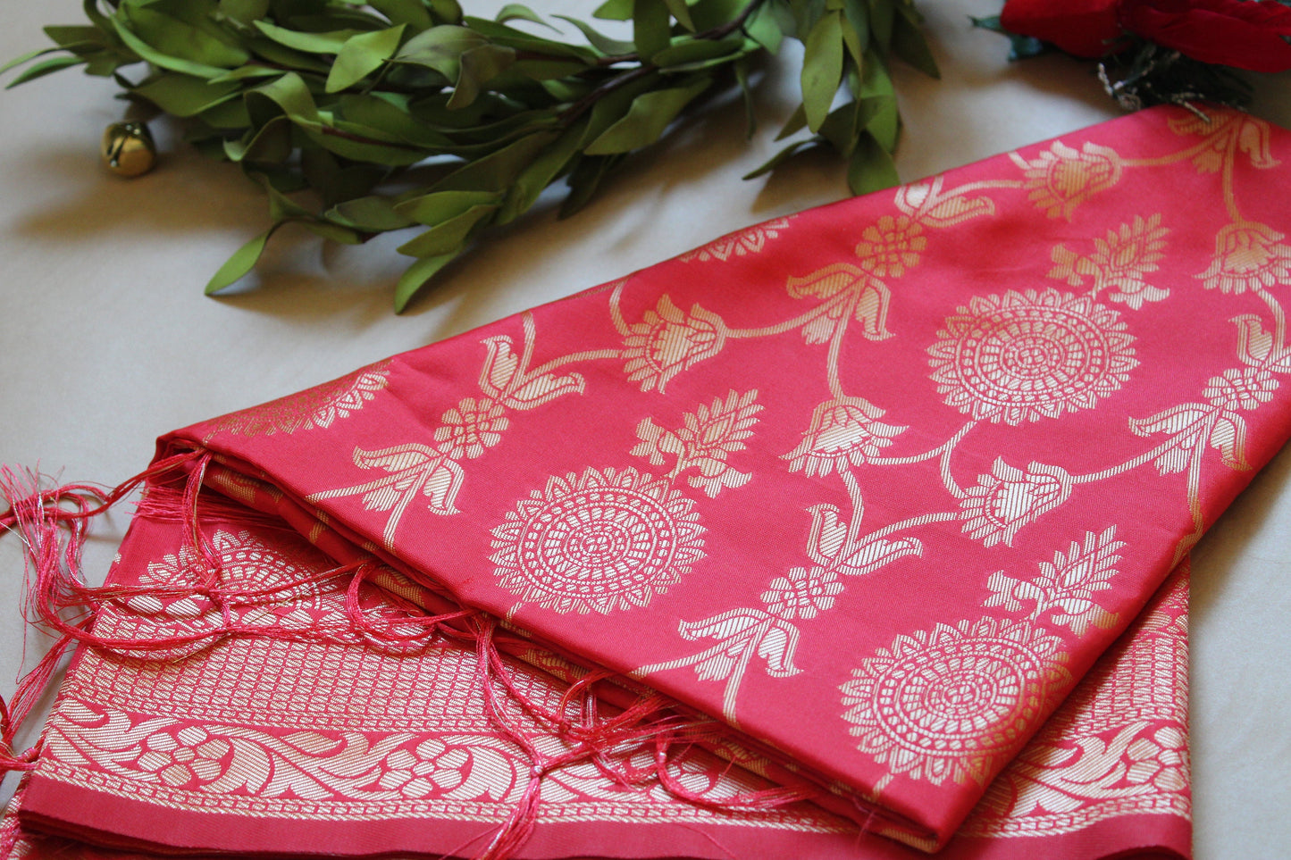 Banarasi Silk Tomato Red Elegant Dupatta, gold handweaving