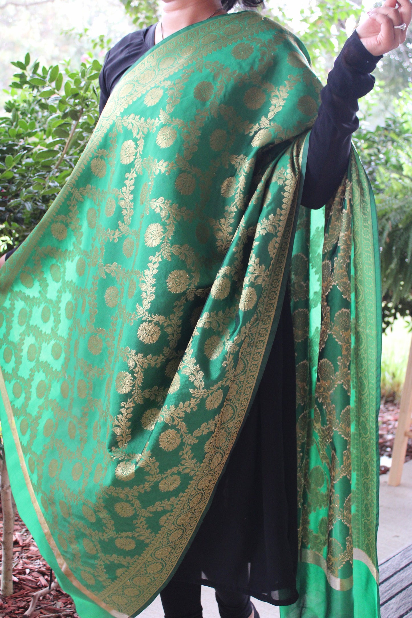 Banarasi Emerald Green Silk Dupatta with gold weaving