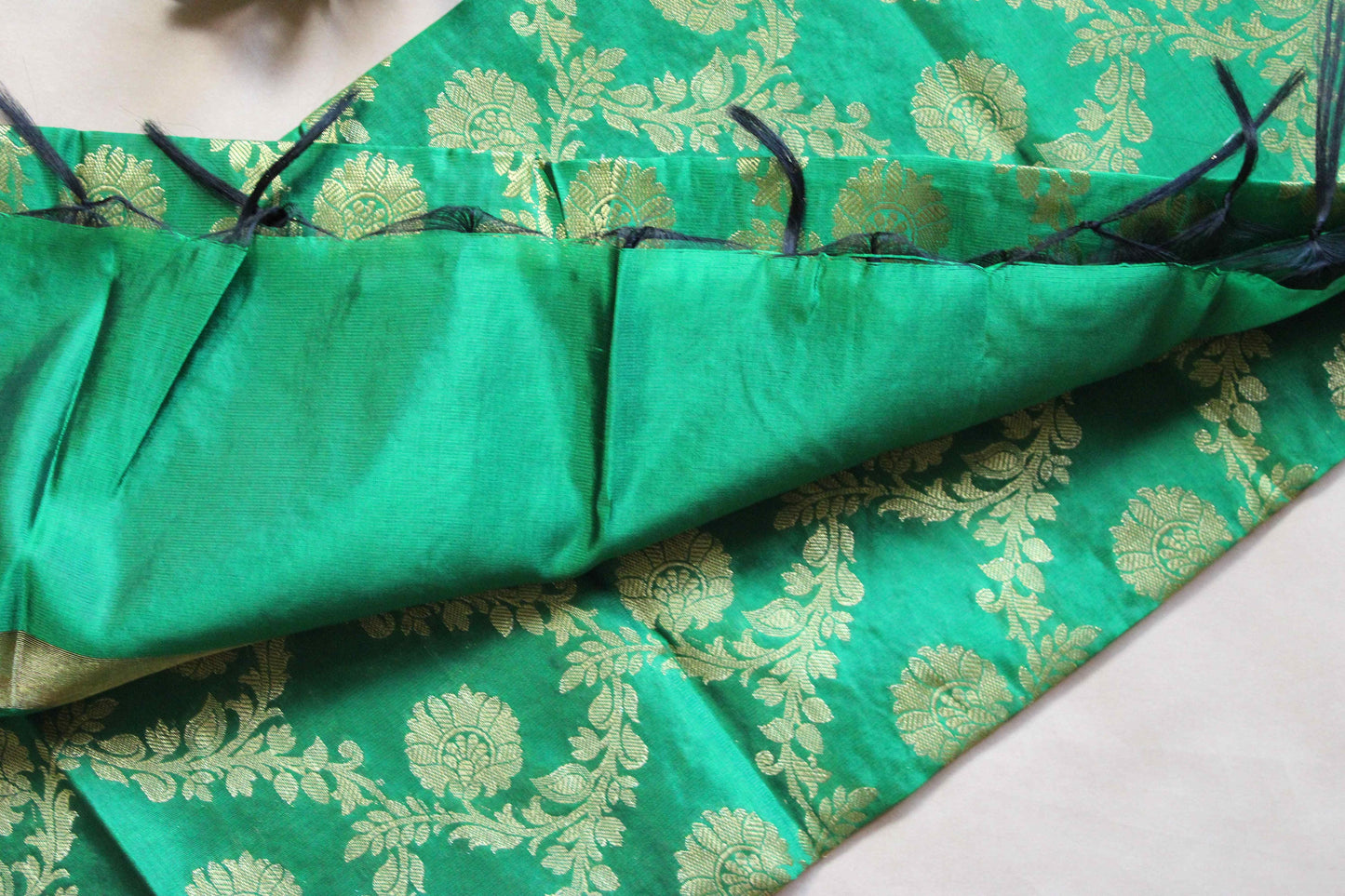 Banarasi Emerald Green Silk Dupatta with gold weaving