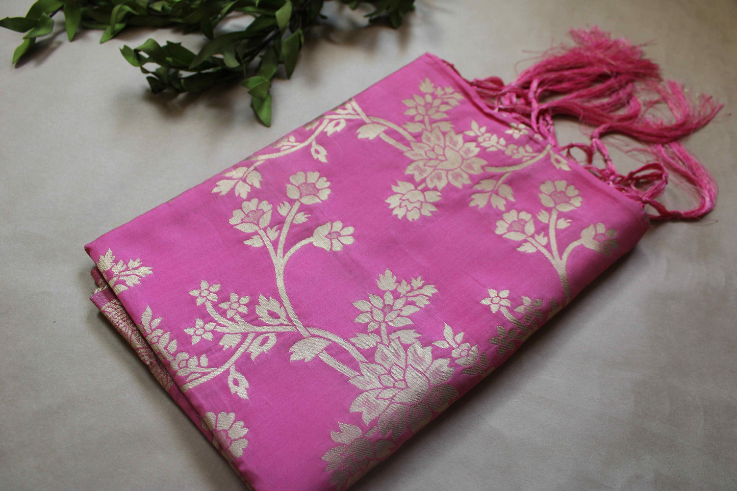 Banarasi Pink Dupatta with gold handweaving