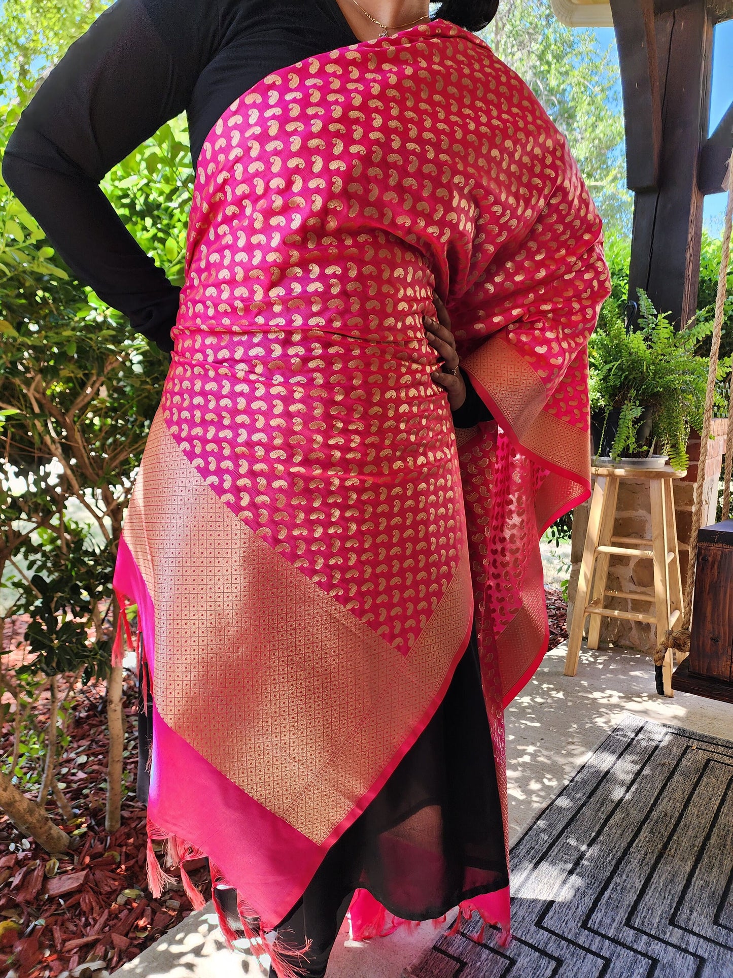 Banarasi Silk Pink Dupatta with gold handweaving