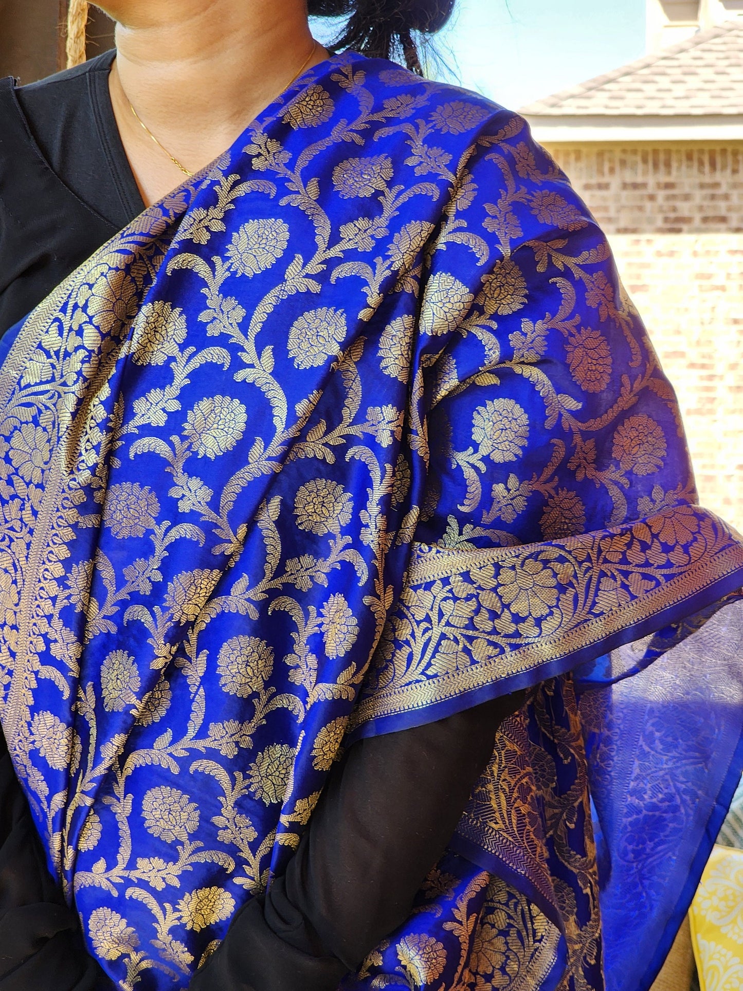 Banarasi Royal Blue Dupatta with Pink Border & gold weaving