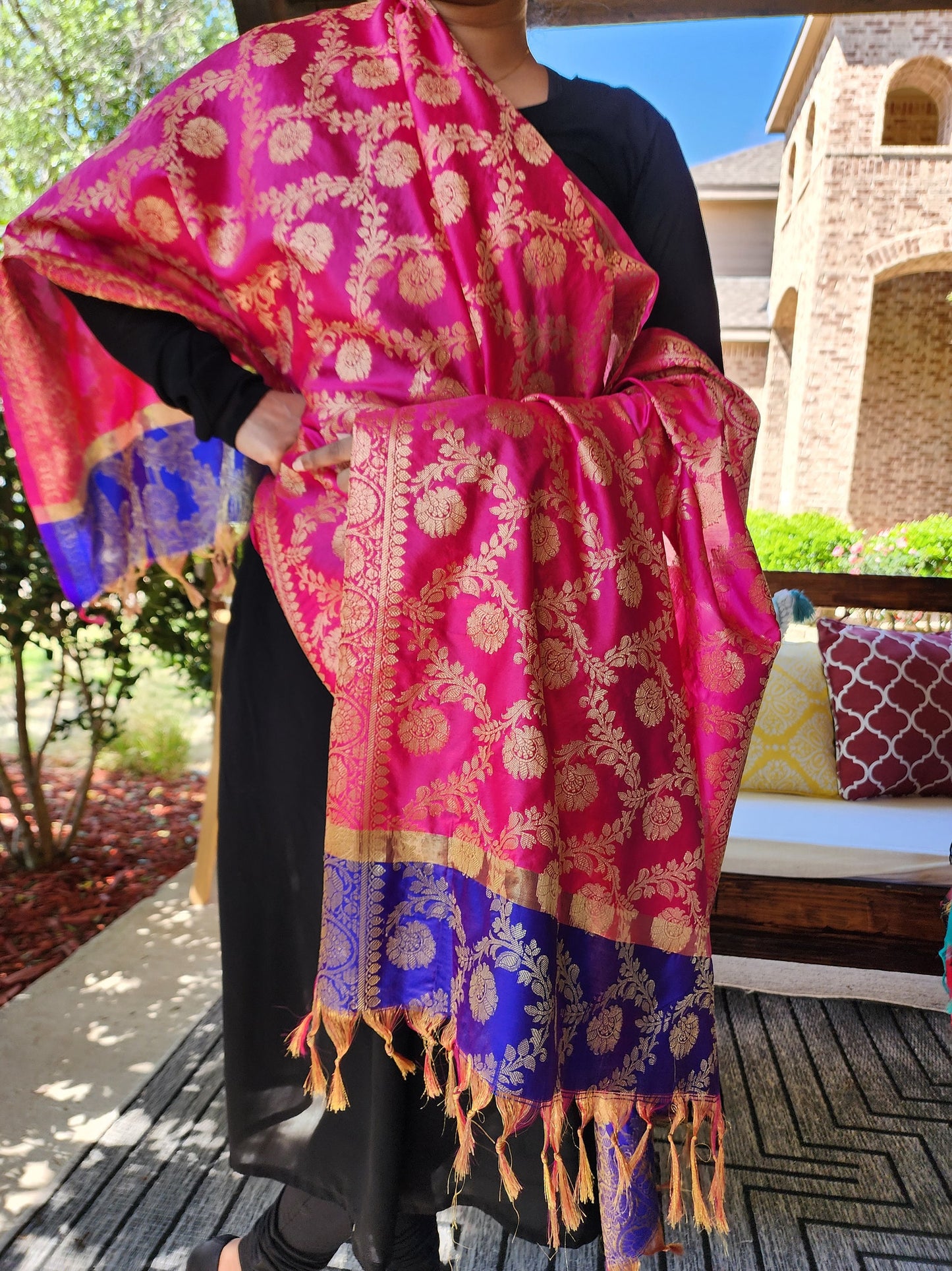 Banarasi Purple & Pink Dupatta with gold handweaving