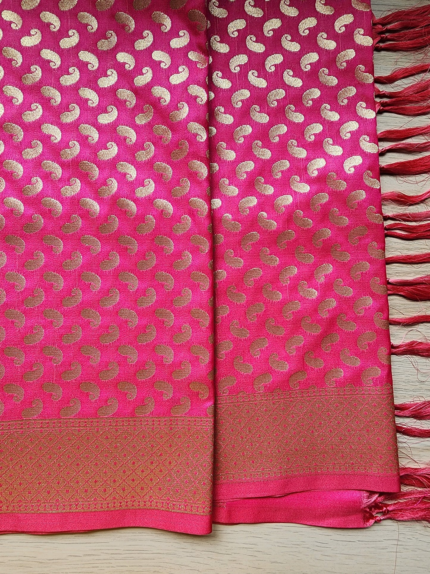 Banarasi Silk Pink Dupatta with gold handweaving