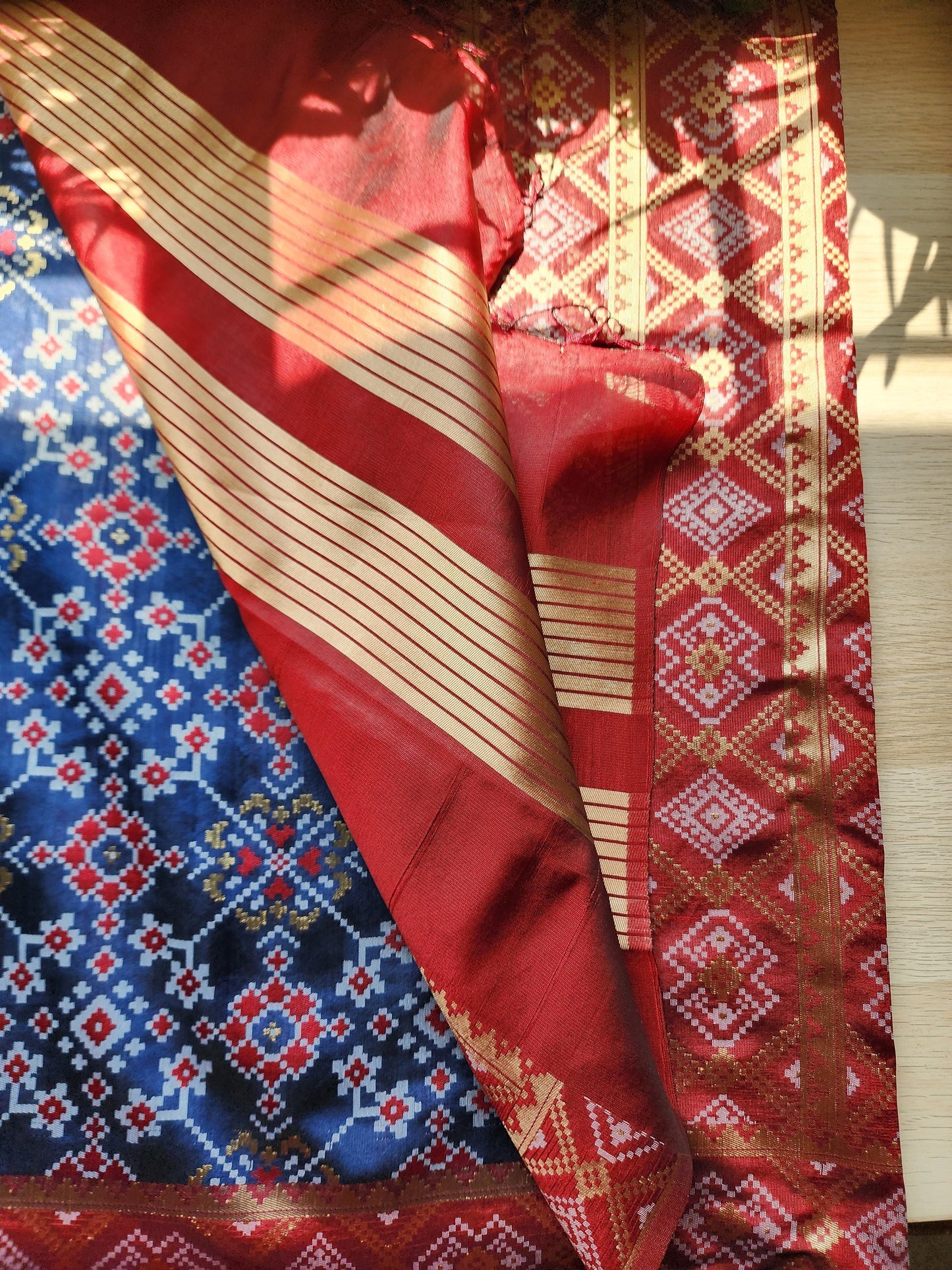 Banarasi Silk Handwoven Navy Blue & Maroon Dupatta