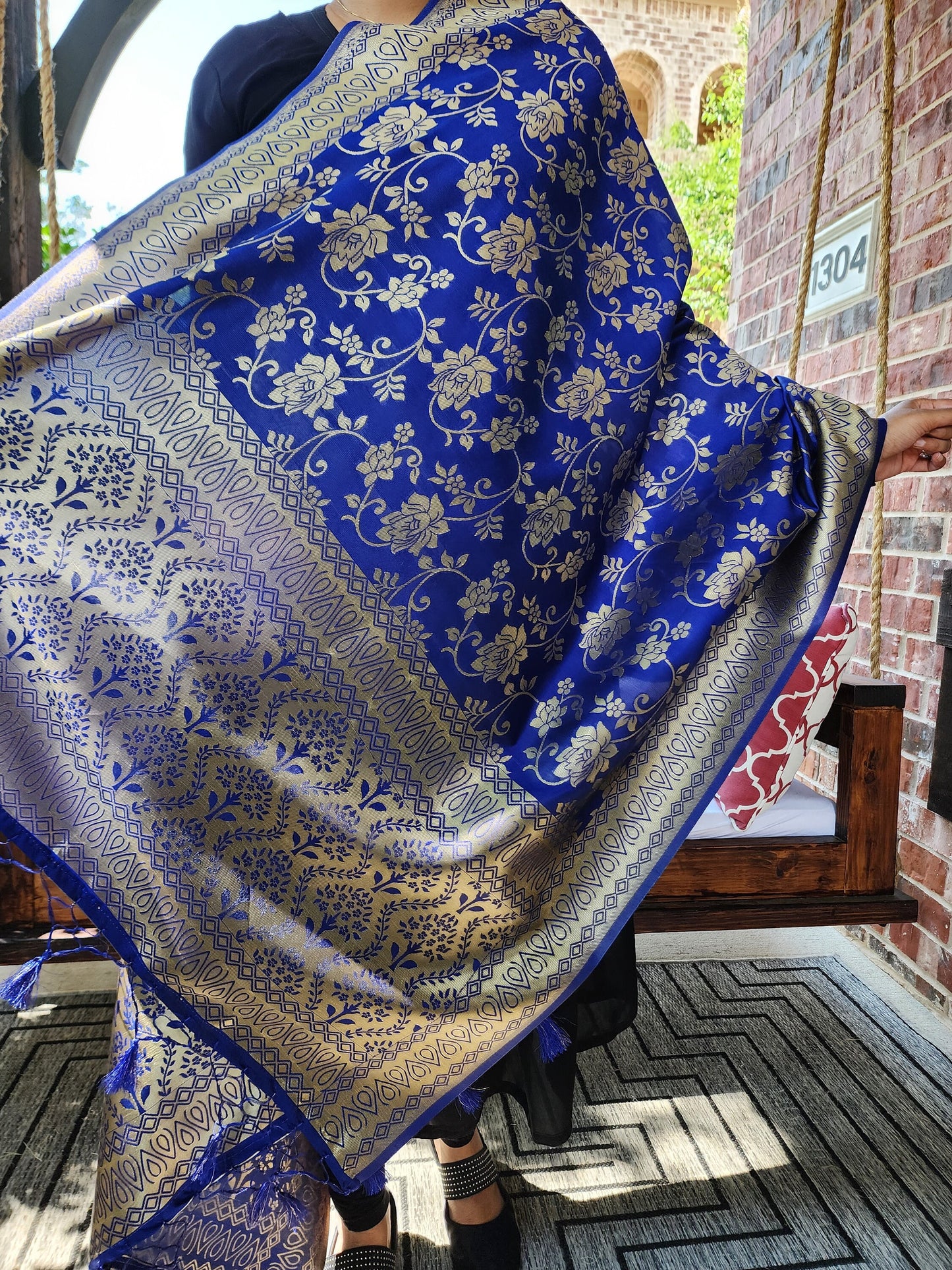 Banarasi Silk Handwoven Royal Blue Dupatta with golden weaving