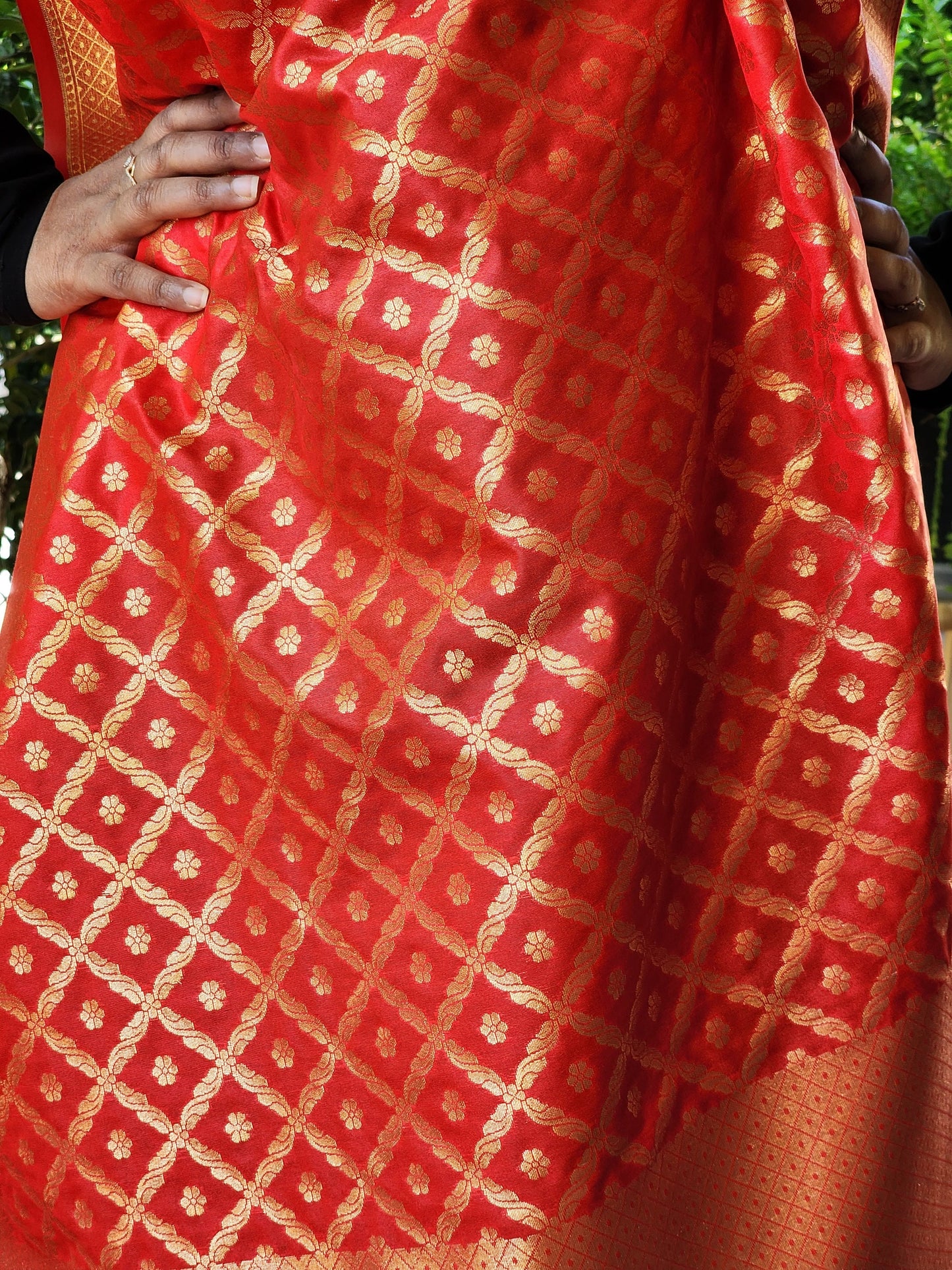 Banarasi Silk Bright Red Dupatta with handwoven Golden threads