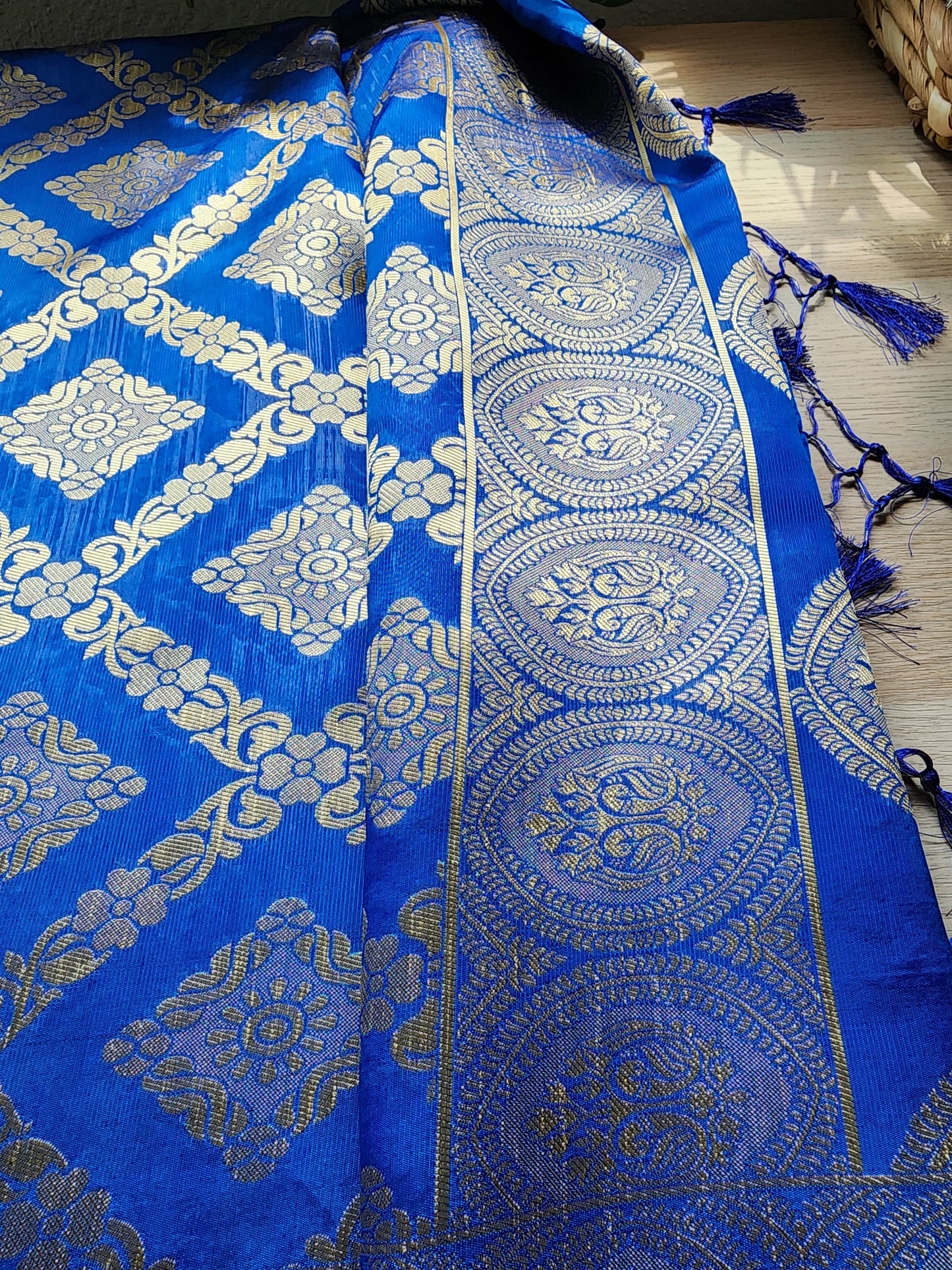 Banarasi Silk Handwoven Royal Blue Dupatta with golden weaving