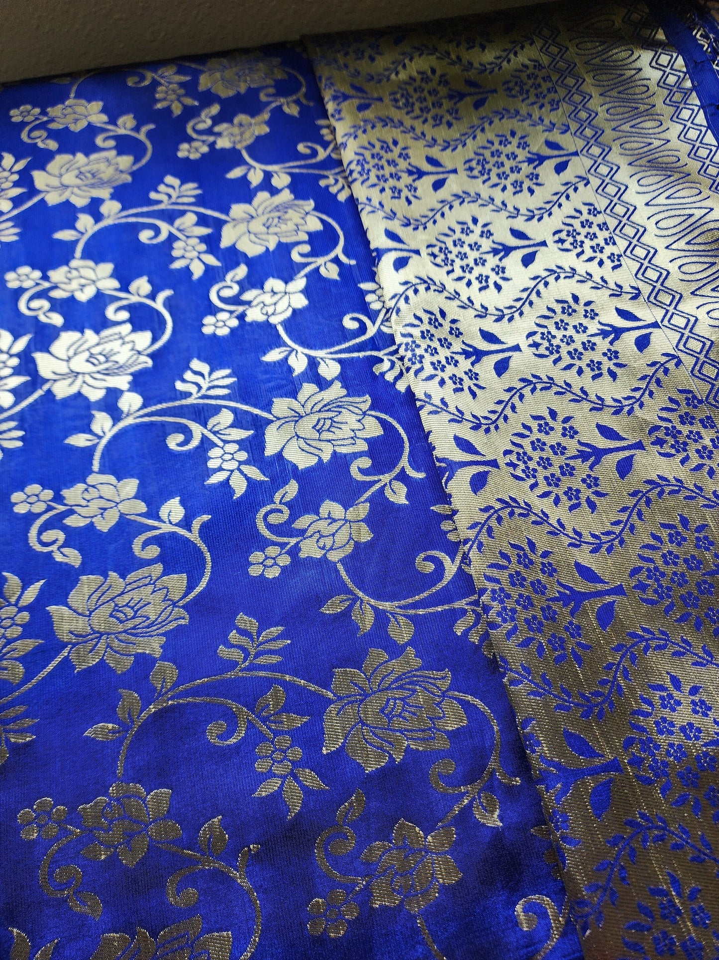 Banarasi Silk Handwoven Royal Blue Dupatta with golden weaving