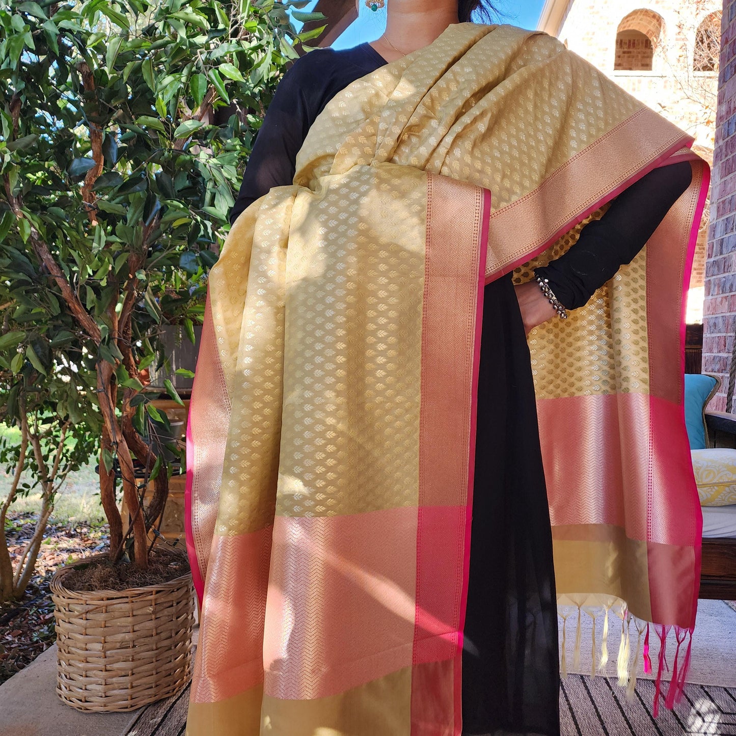 Banarasi Silk Beige & Magenta Dupatta with gold handweaving, Indian traditional and Festive designer dupatta, luxurious soft Banarsi dupatta