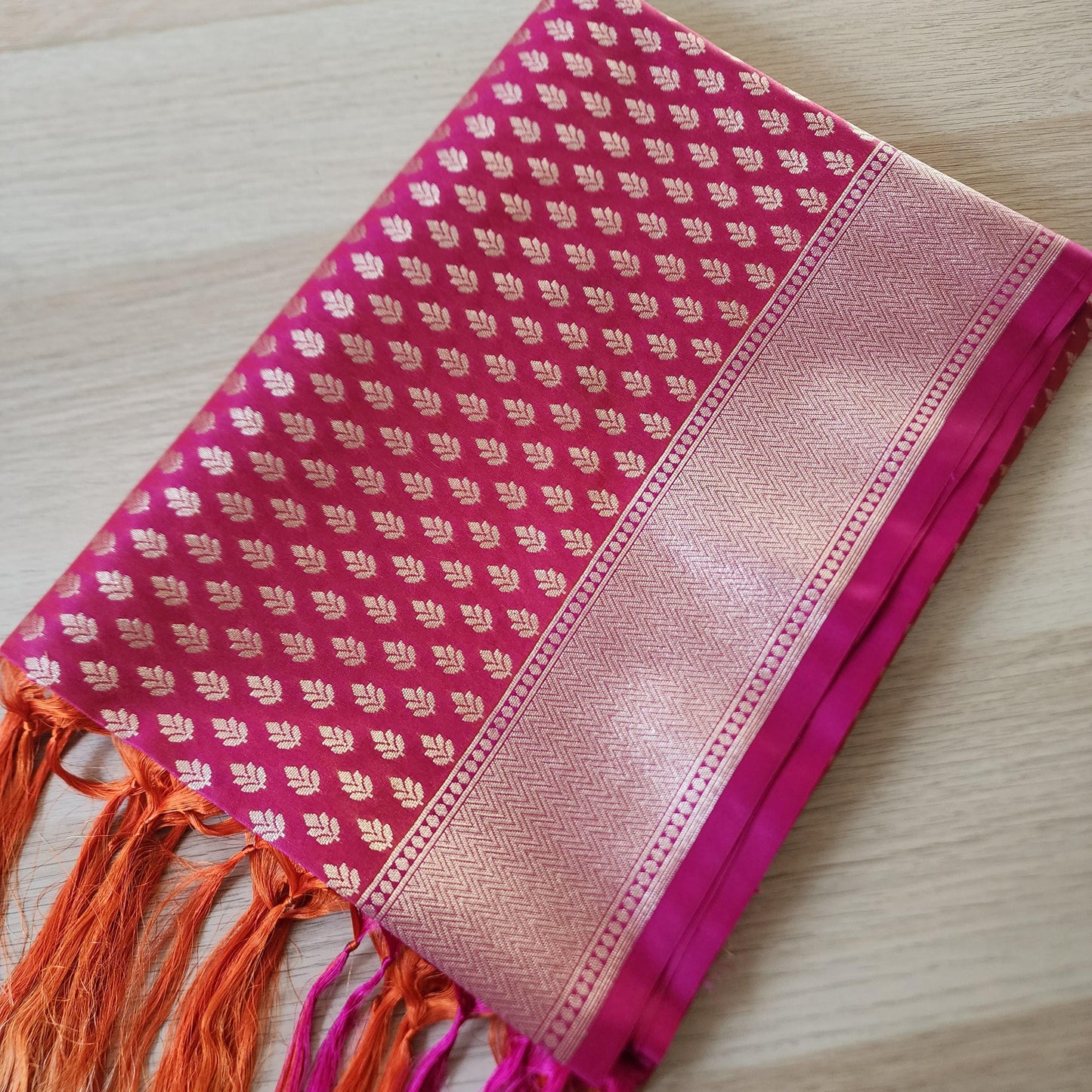 Banarasi Silk Magenta Dupatta with gold handweaving, Indian traditional and Festive designer dupatta, luxurious soft Banarsi dupatta