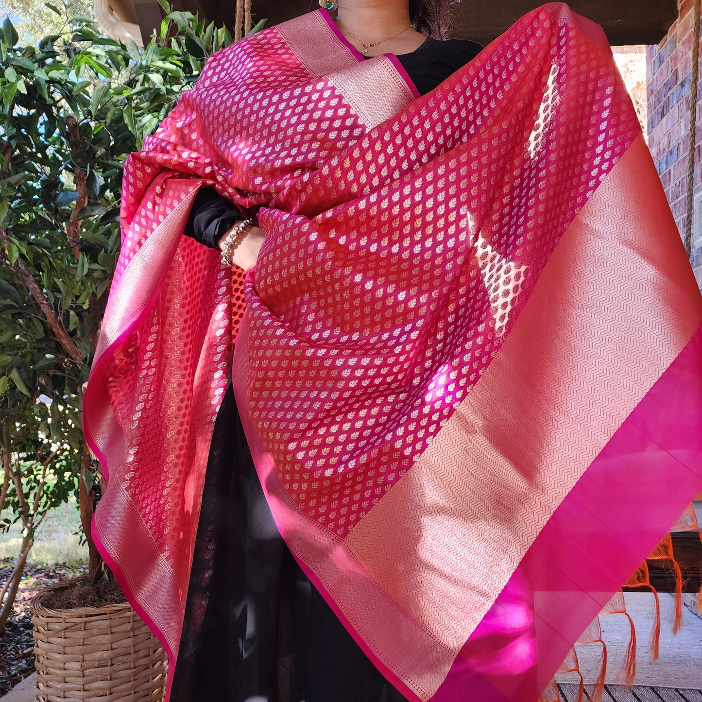 Banarasi Silk Magenta Dupatta with gold handweaving, Indian traditional and Festive designer dupatta, luxurious soft Banarsi dupatta