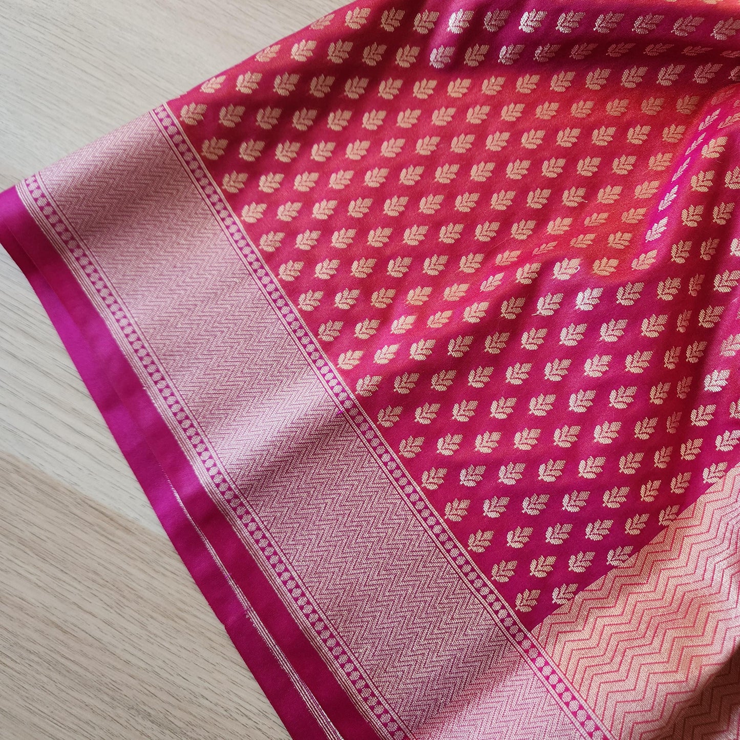 Banarasi Silk Magenta Dupatta with gold handweaving, Indian traditional and Festive designer dupatta, luxurious soft Banarsi dupatta