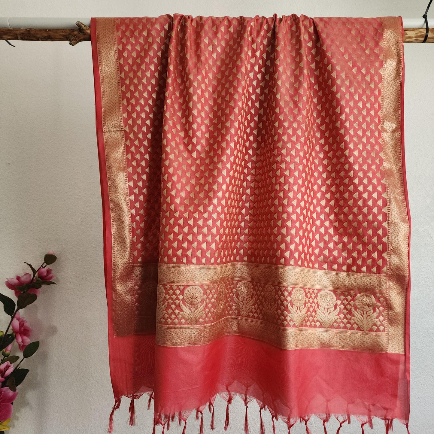 Banarasi Silk Peach Pink Dupatta with gold handweaving, Indian traditional and Festive designer dupatta, luxurious soft Banarsi dupatta