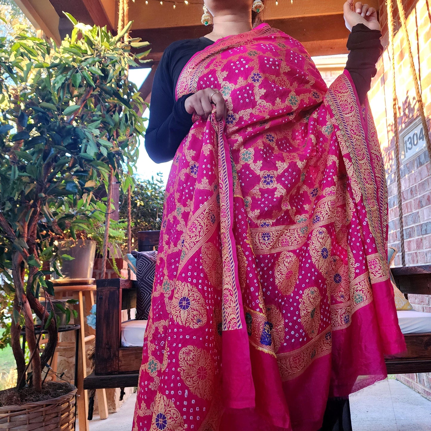 Banarasi Handwoven Bandhni Dupatta in Rani Pink, Beautiful Banarsi weaving in Gold