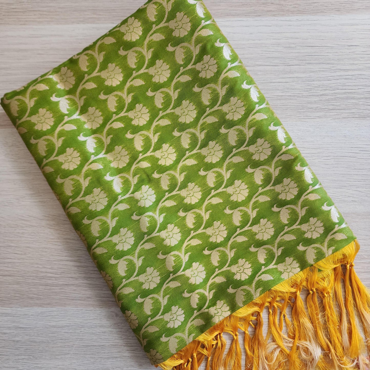 Banarasi Silk Green Dupatta with gold handweaving, Indian traditional and Festive designer dupatta, luxurious soft Banarsi dupatta