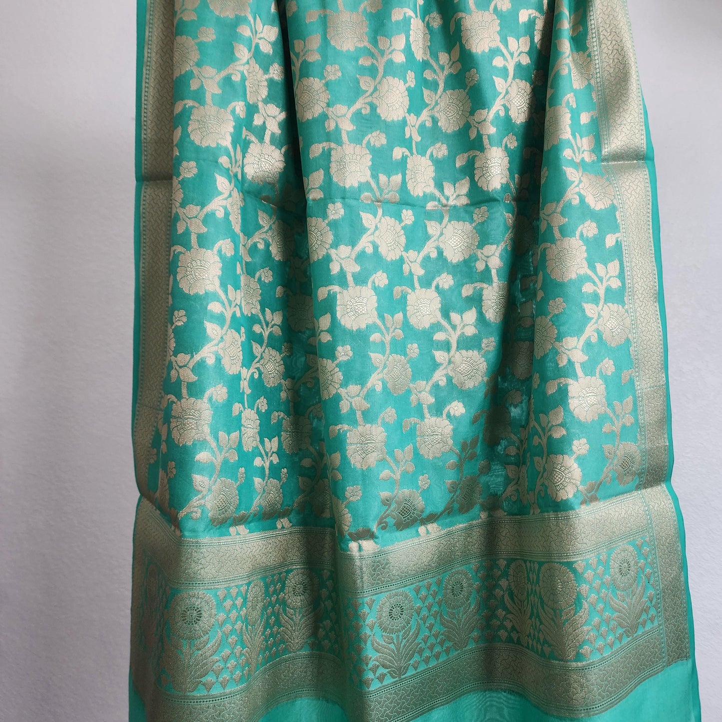 Banarasi Silk Aqua Green Dupatta with gold handweaving, Indian traditional and Festive designer dupatta, luxurious soft Banarsi dupatta