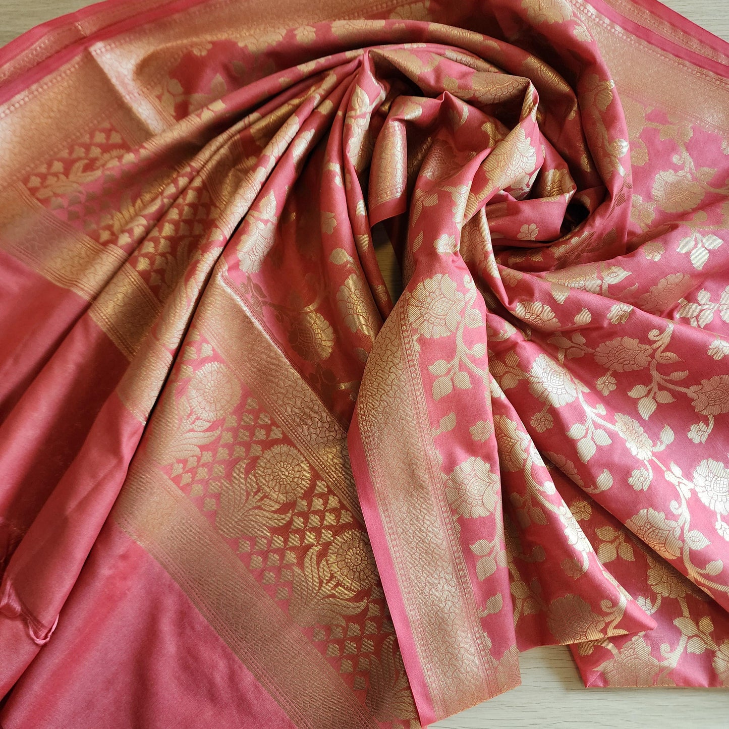 Banarasi Silk Magenta Pink Dupatta with gold handweaving, Indian traditional and Festive designer dupatta, luxurious soft Banarsi dupatta