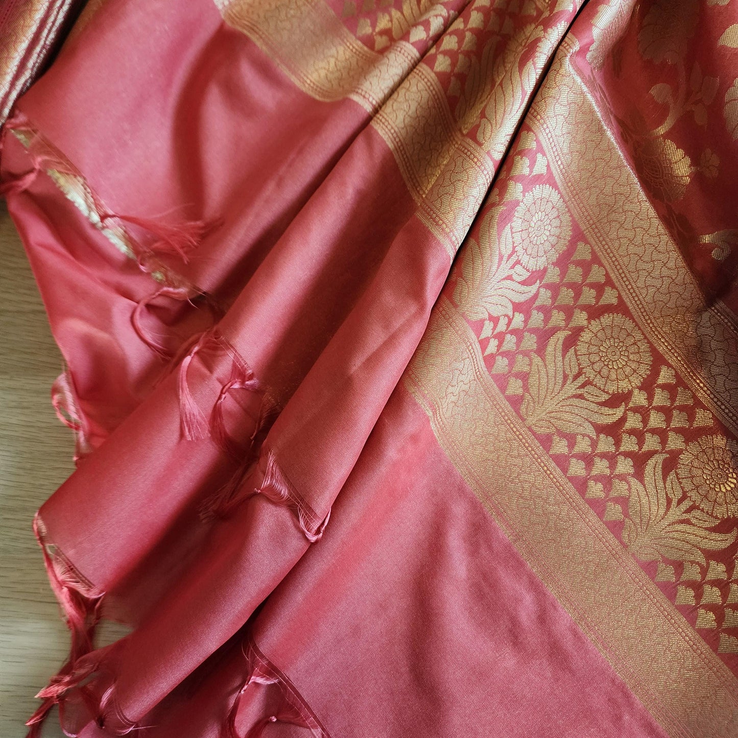 Banarasi Silk Magenta Pink Dupatta with gold handweaving, Indian traditional and Festive designer dupatta, luxurious soft Banarsi dupatta