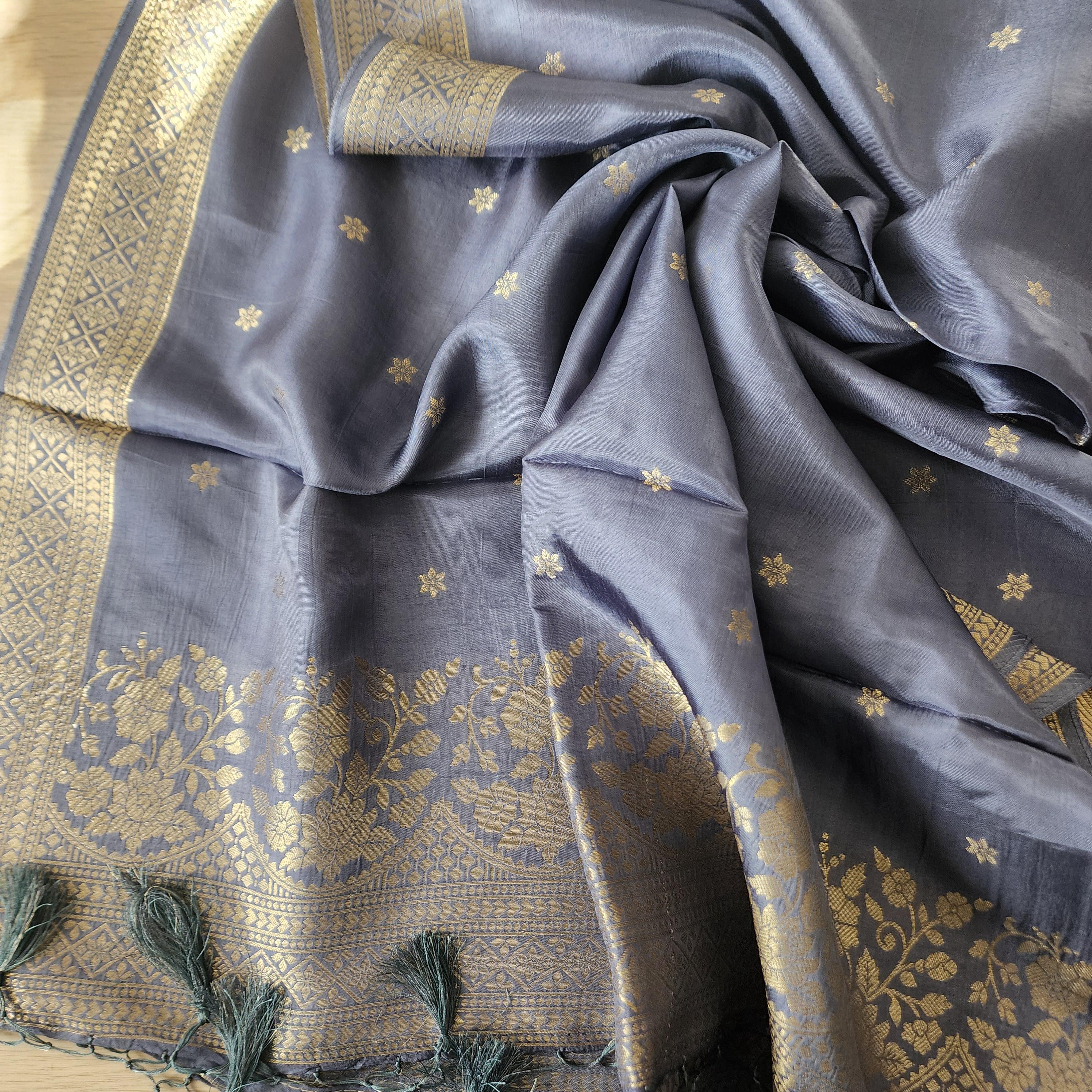 Banarasi Gray Dola Silk with Golden Zari border & Floral motifs