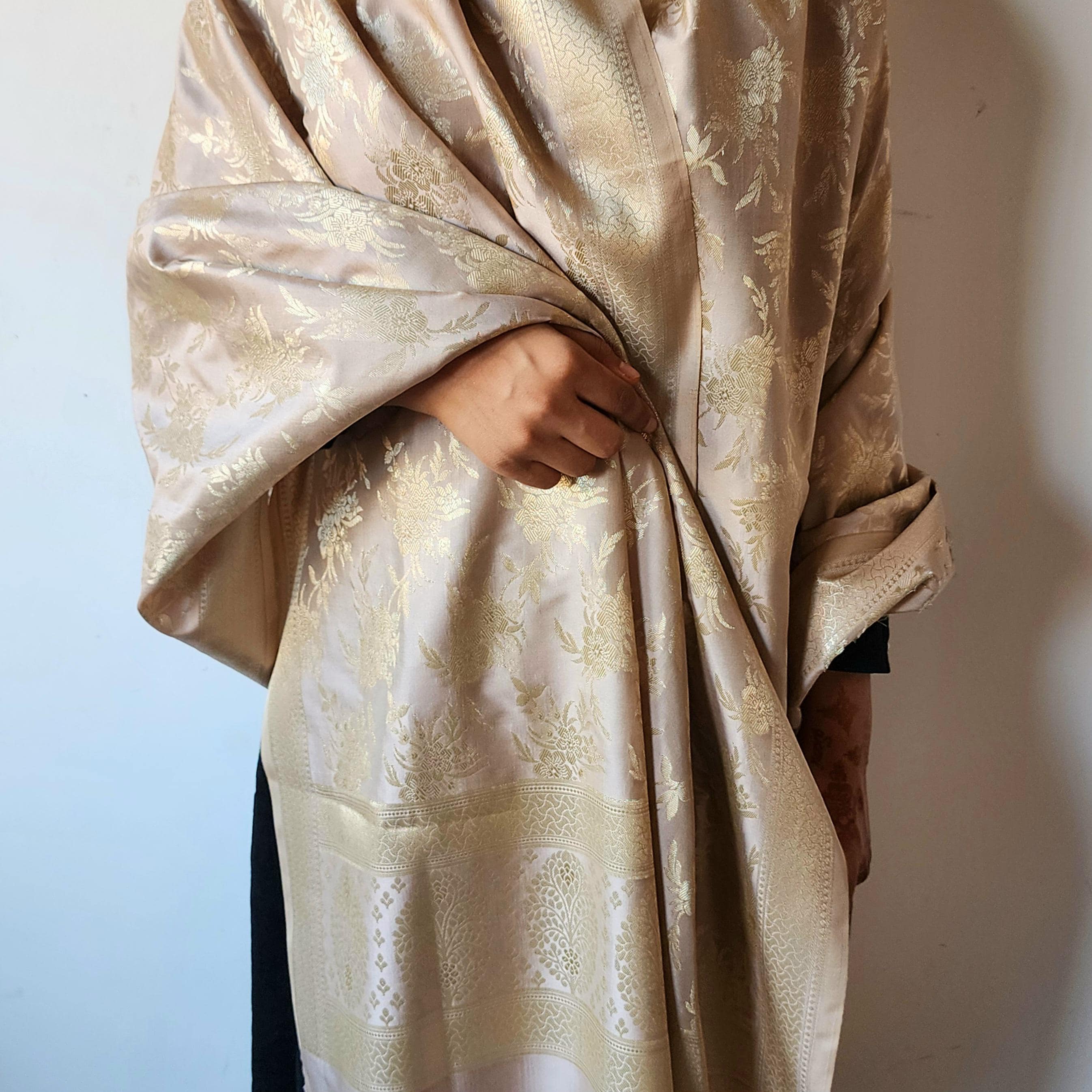 Elegant Beige Banarasi Dupatta  Classic Brocade Weave, Timeless Simplicity
