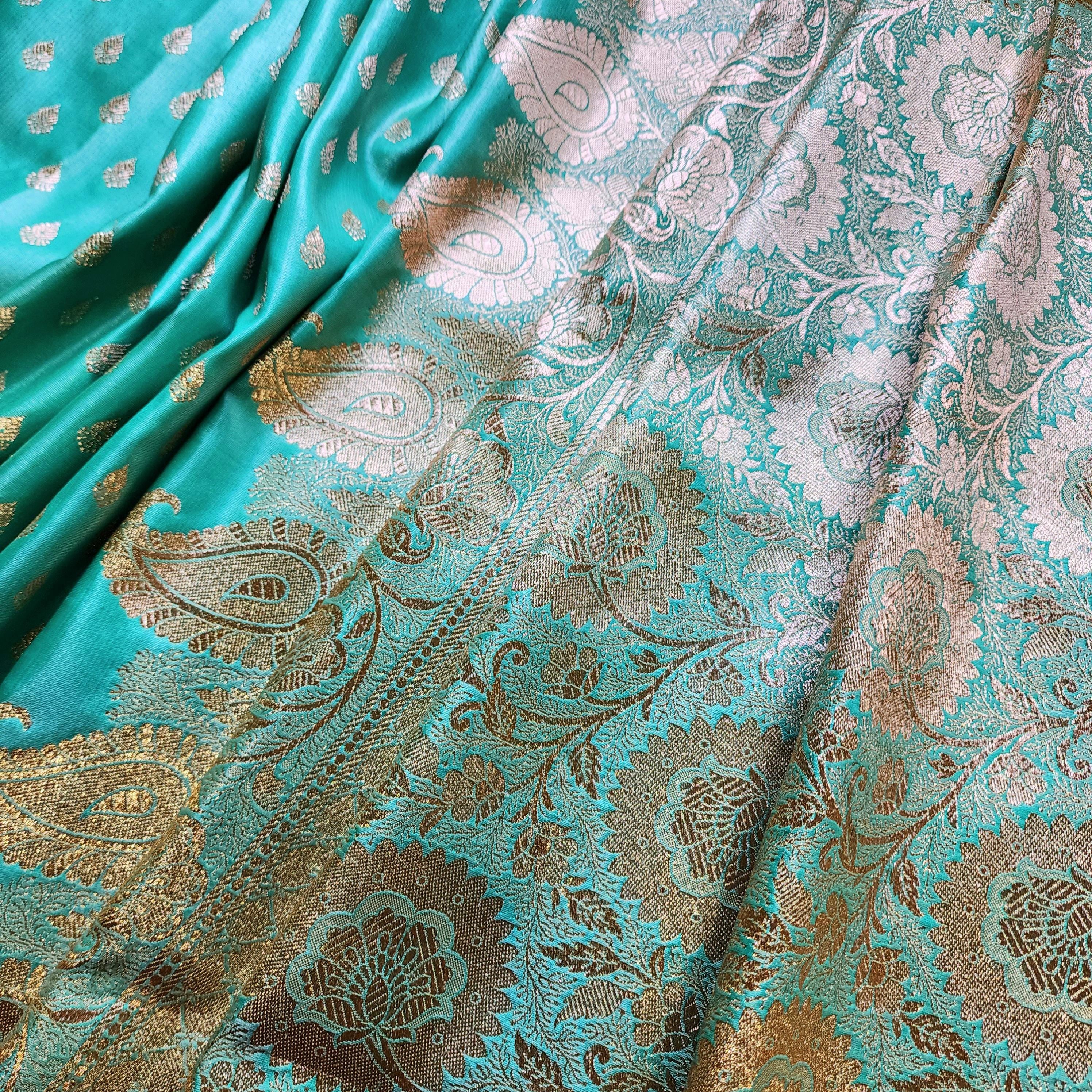 Rich Emerald Green Banarasi Silk Saree with Gold Zari Weaving