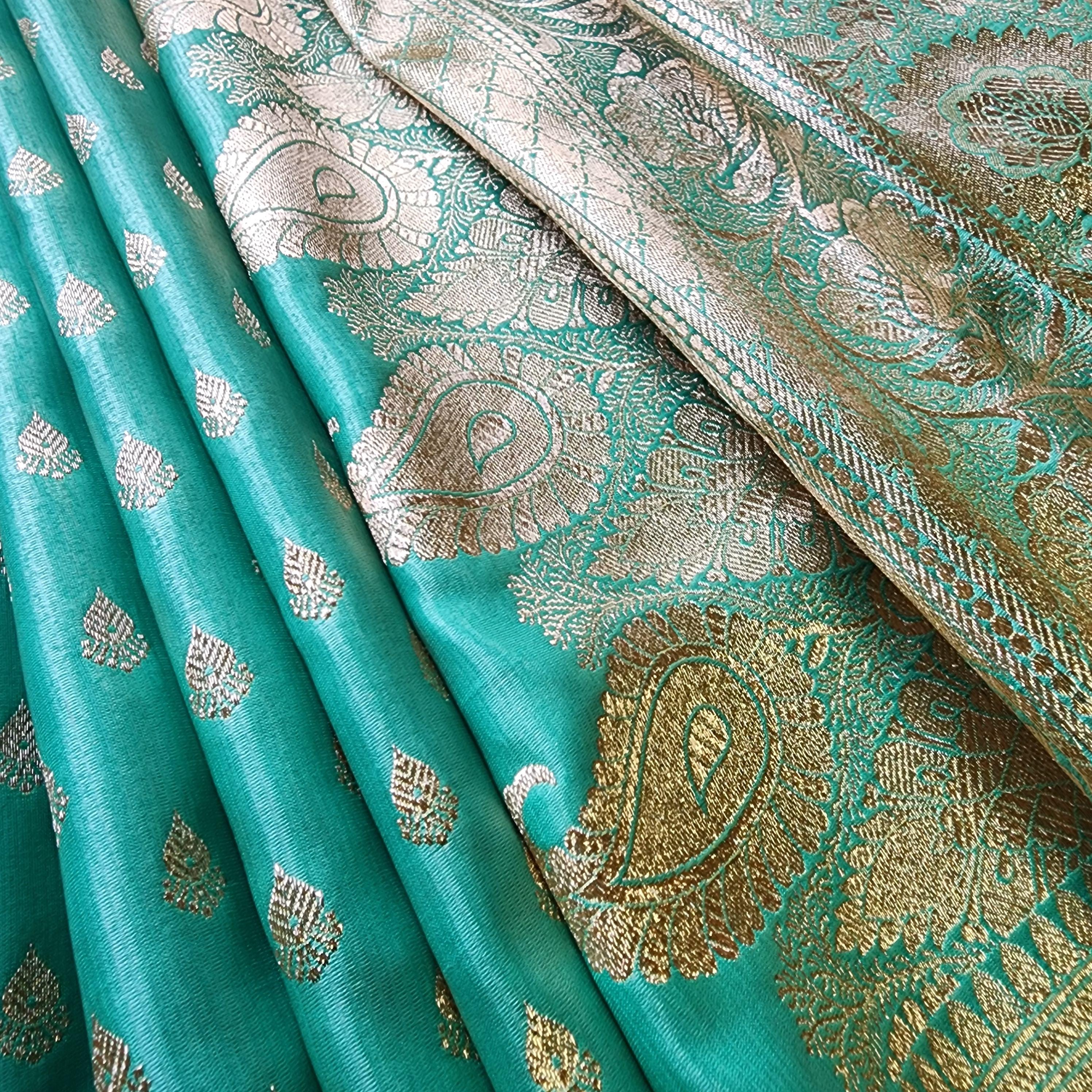 Rich Emerald Green Banarasi Silk Saree with Gold Zari Weaving