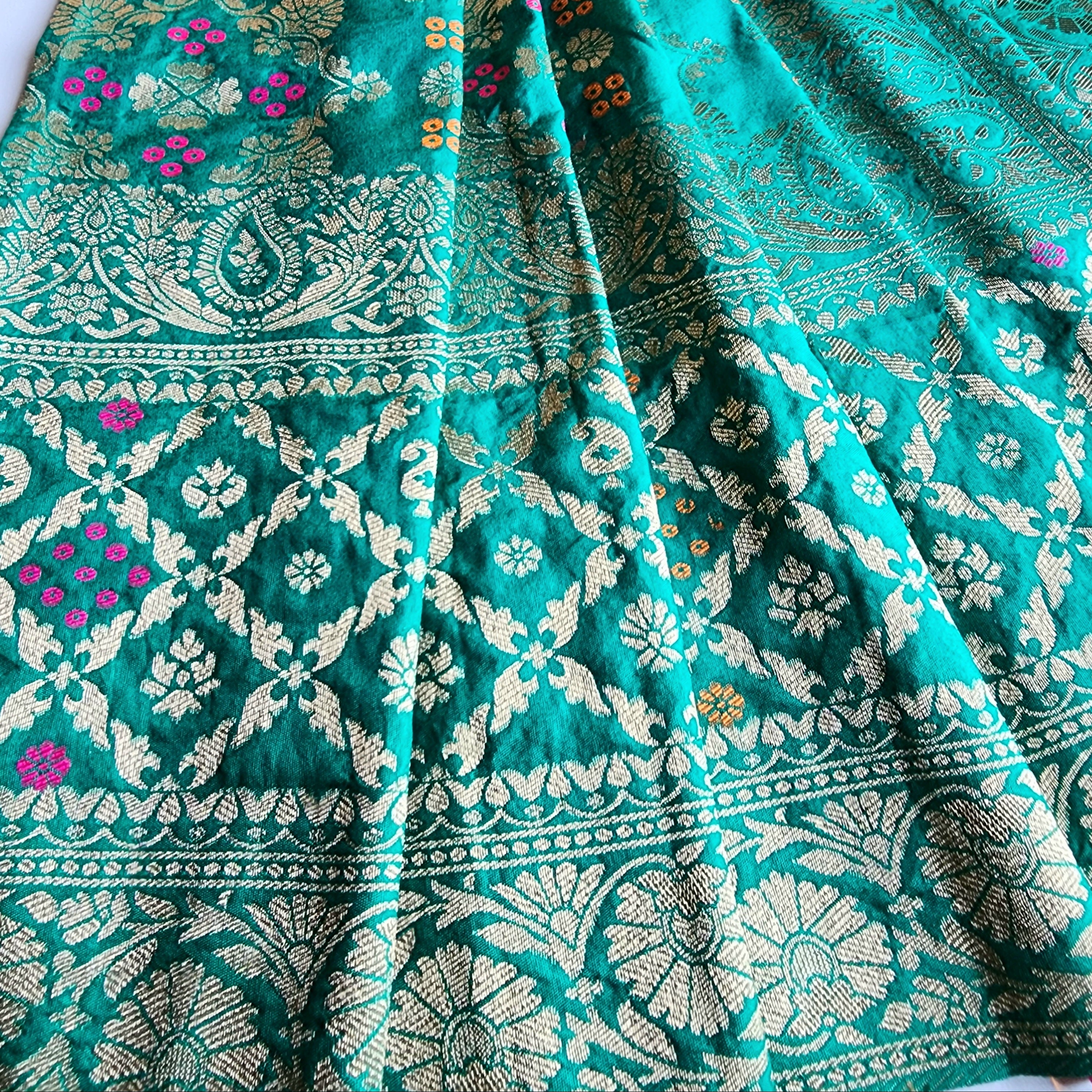 Sea Green Bandhani Dupatta with Floral and Geometric Zari Weave