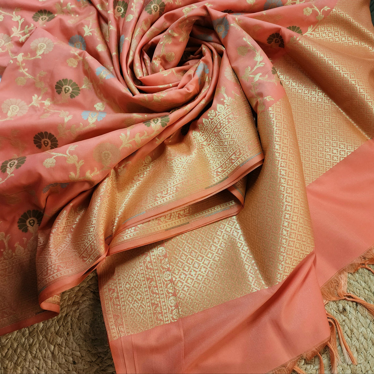 Banarasi Silk Floral Jaal Dupatta - Peach