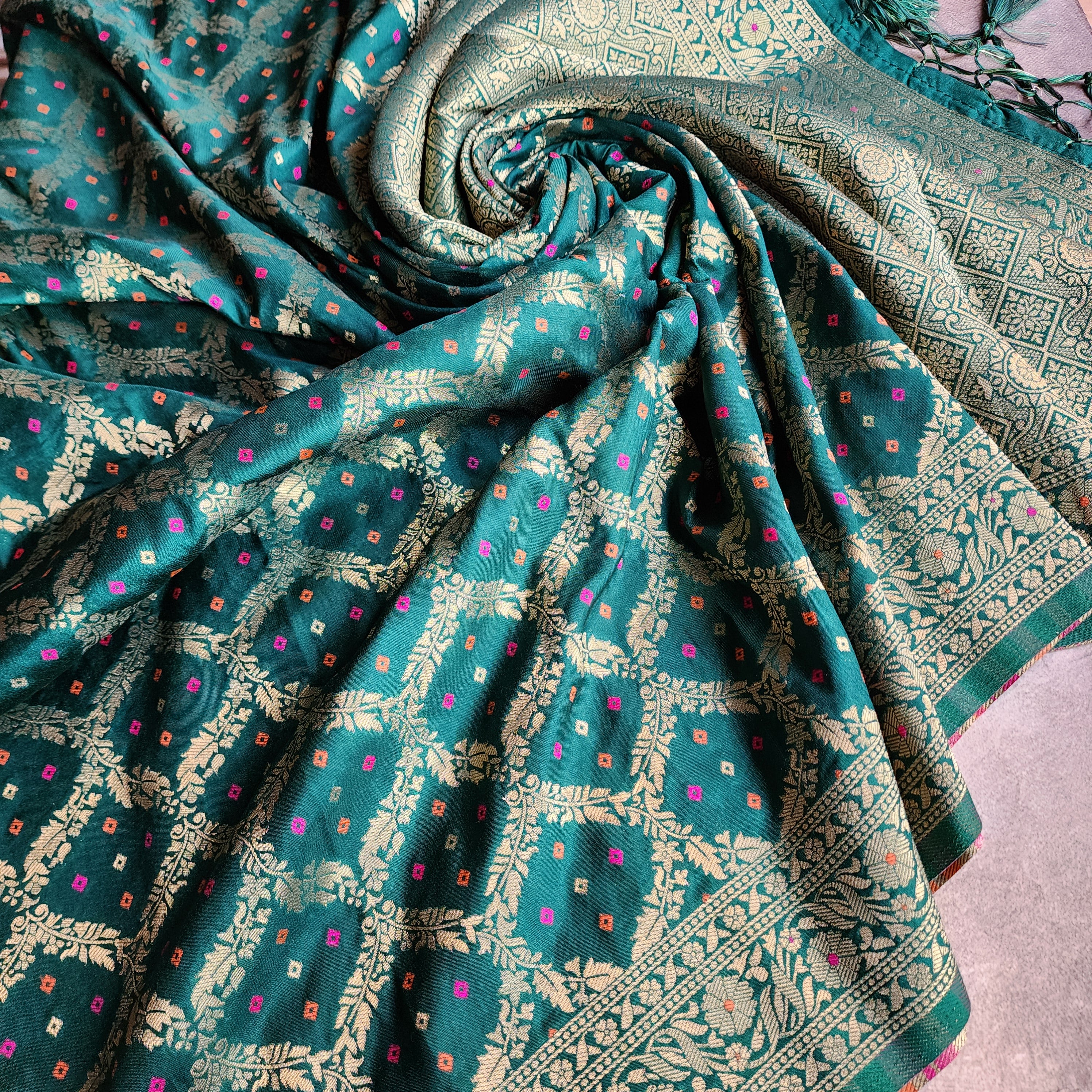 Bottle Green Bandhani Dupatta with Traditional Jaal