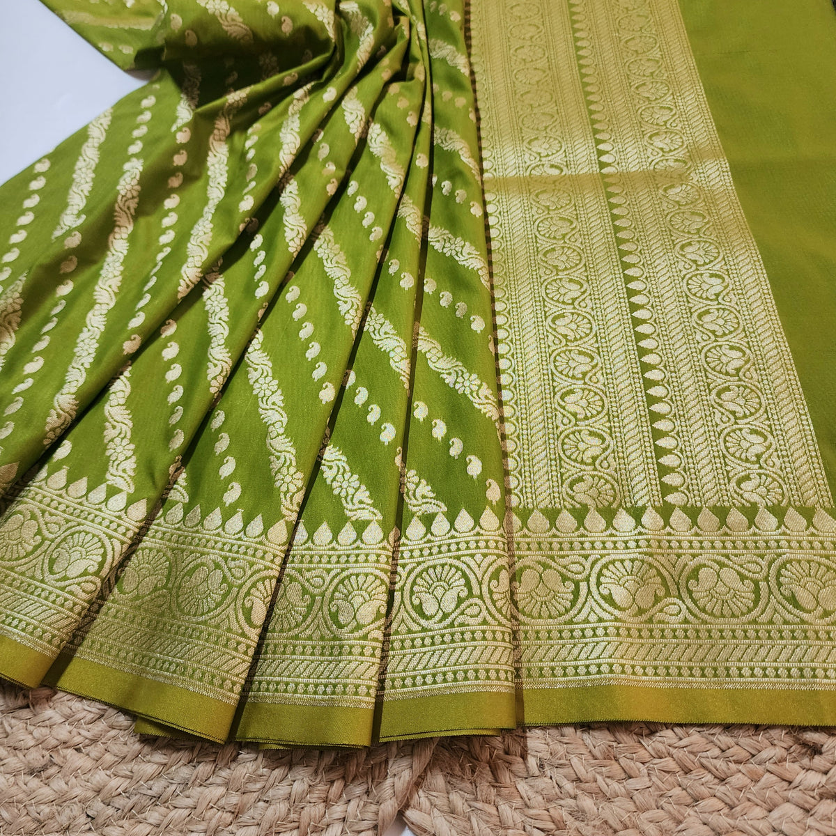 Parrot Green - Banarasi Leheriya Style Dupatta