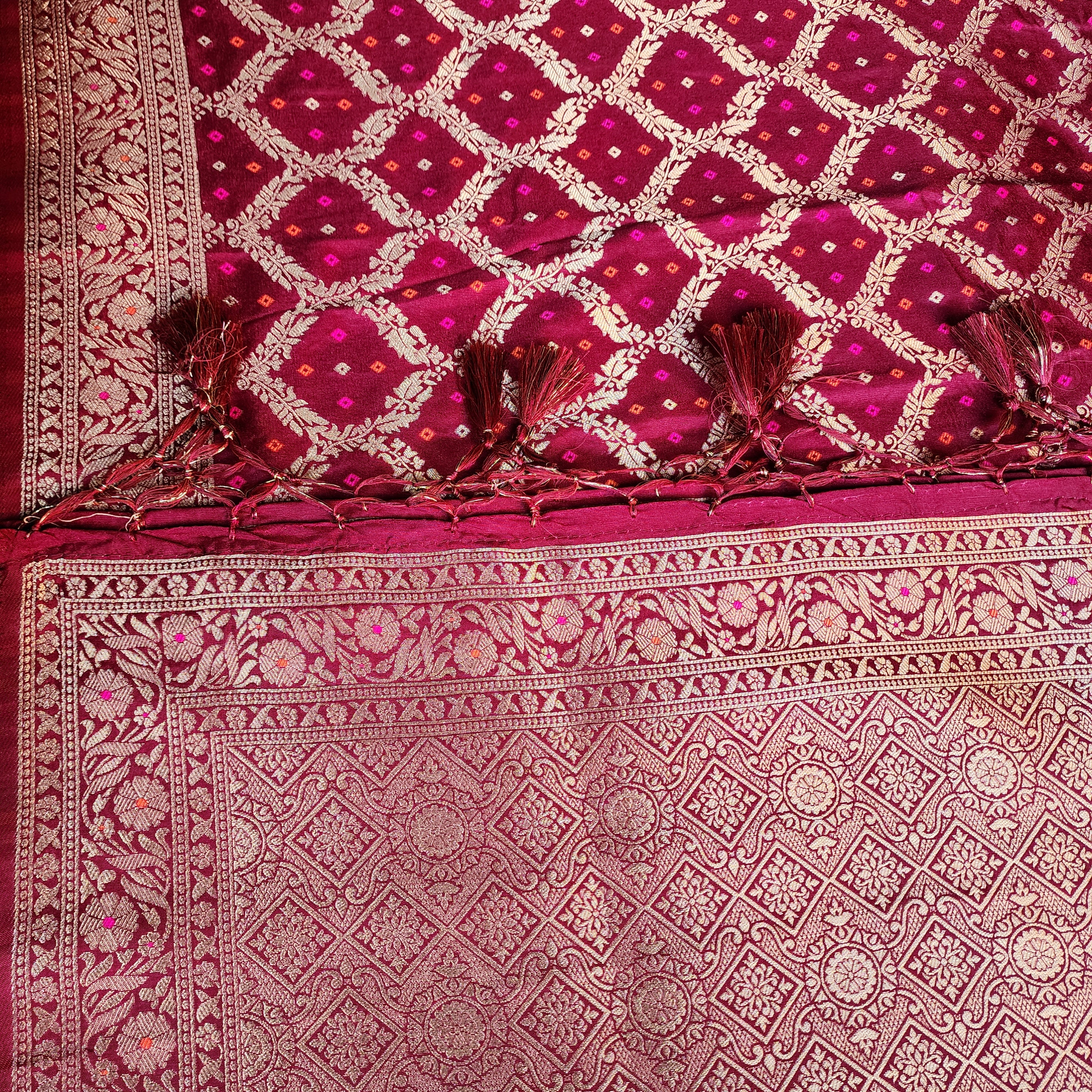 Wine Bandhani Dupatta with Traditional Jaal