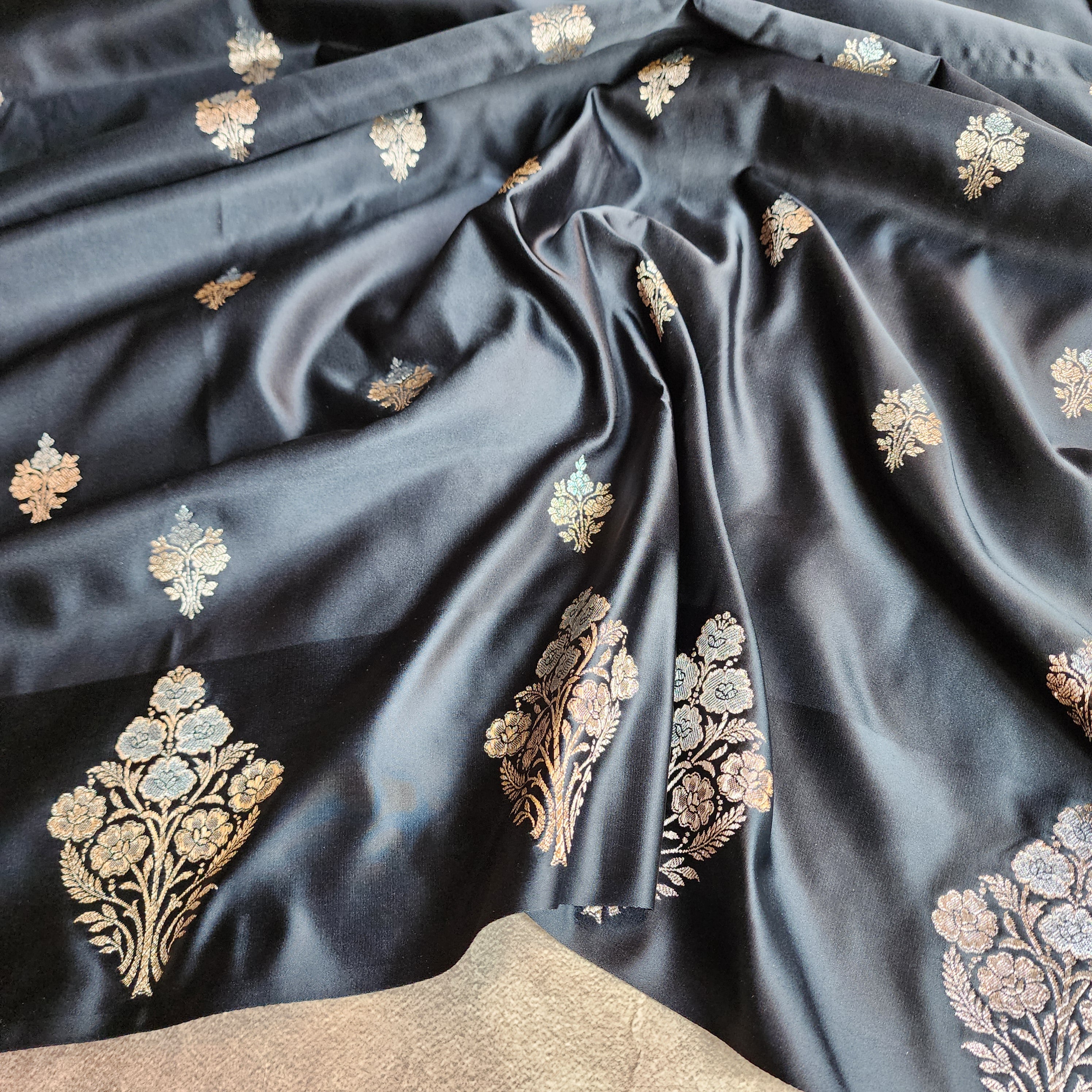 Dual-Tone Black Pure Banarasi Katan Silk Saree
