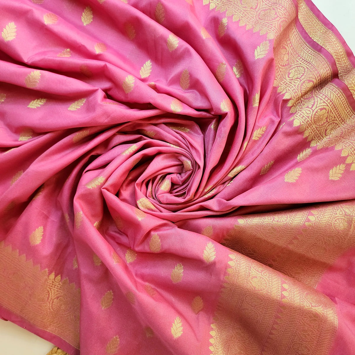 Dusty Rose Banarasi Tapetta Silk Leaf Weave Dupatta